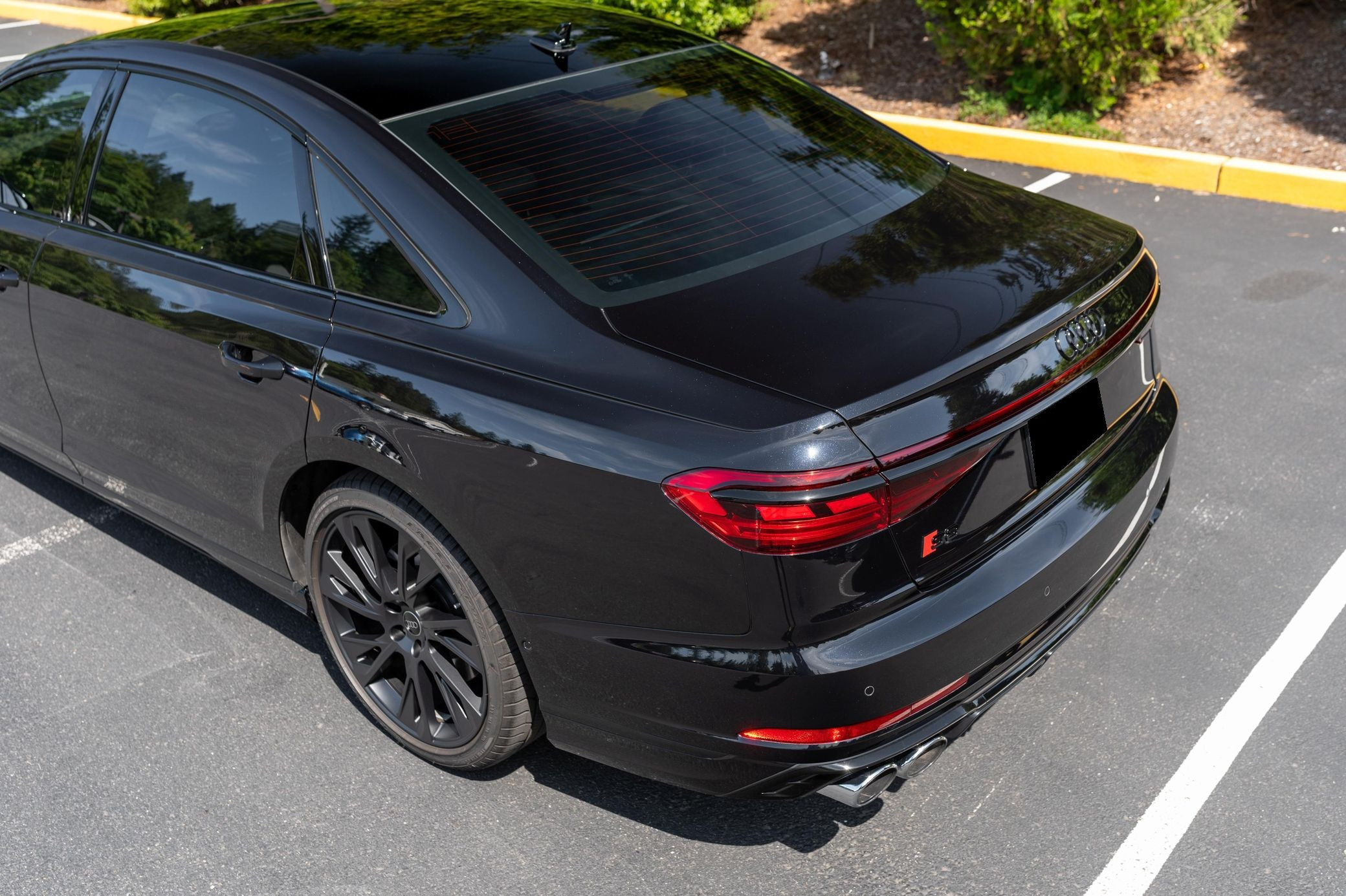 2025 Audi S8 - Image 9