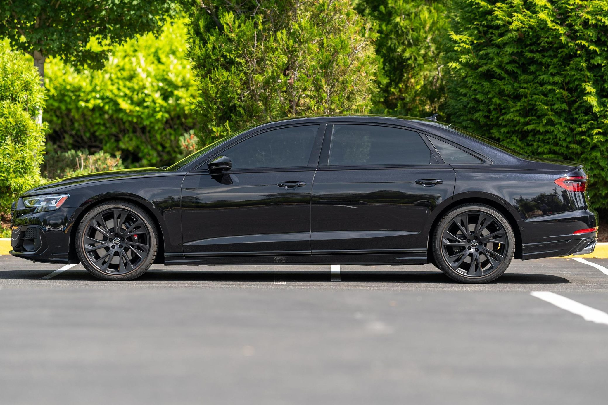 2025 Audi S8 - Image 12