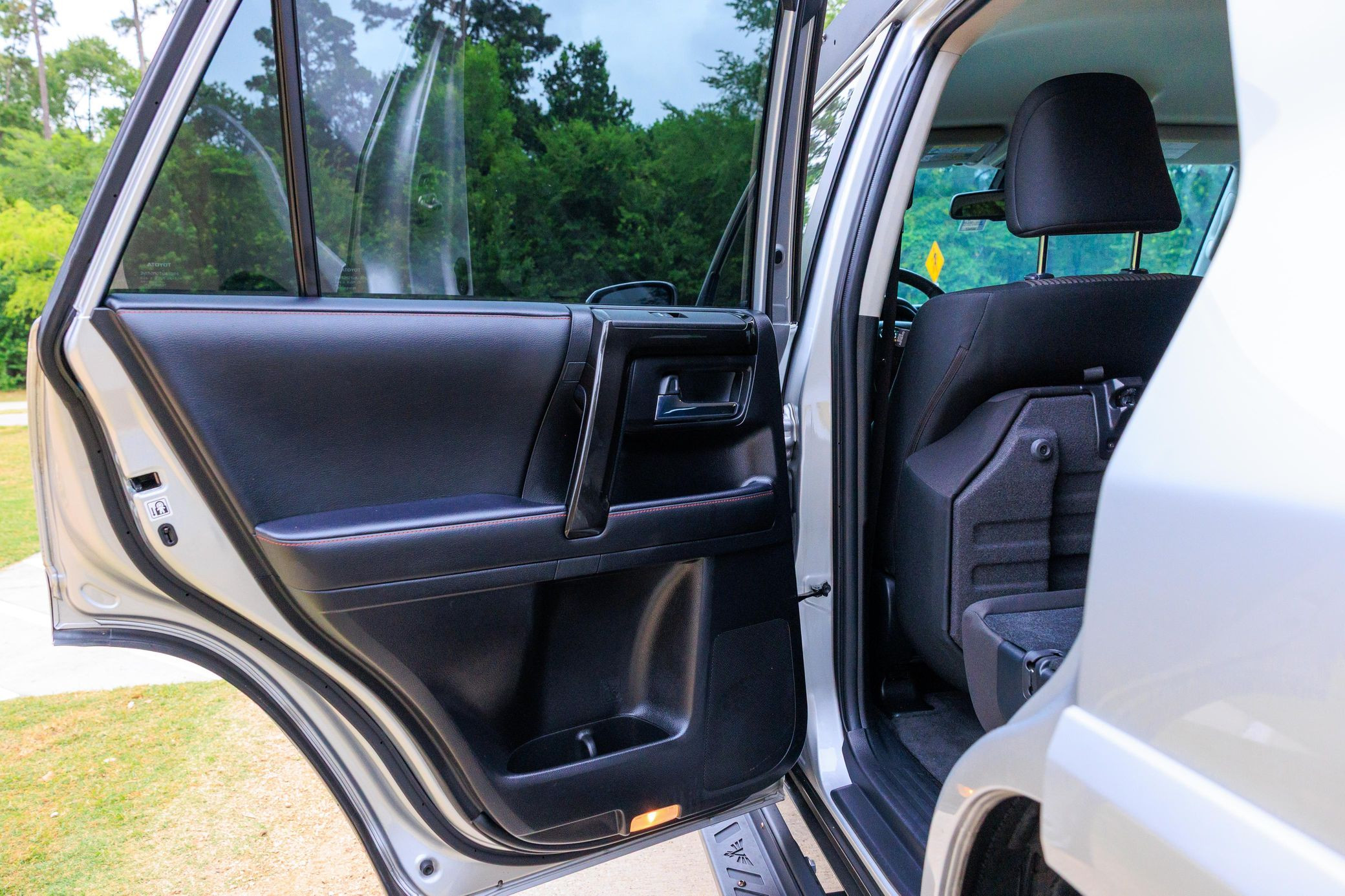 2023 Toyota 4Runner TRD Off-Road - Image 6