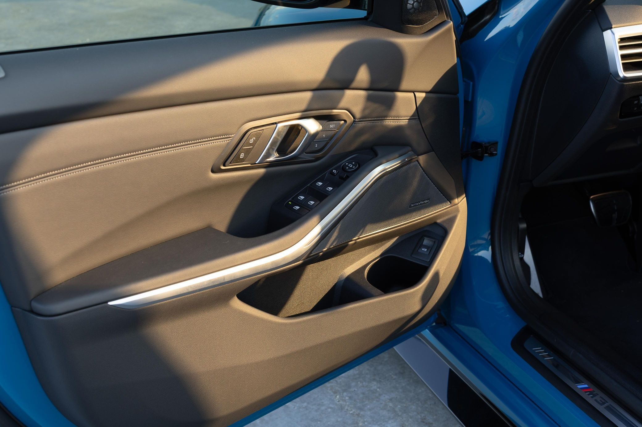 2025 BMW M3 Competition - Image 15