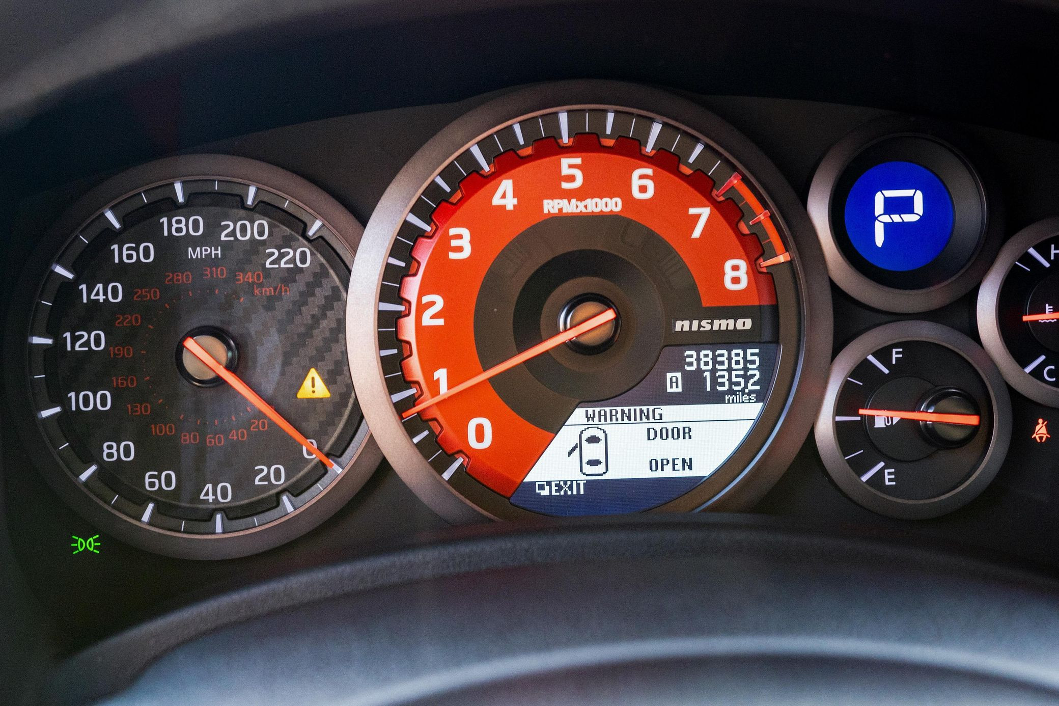 2015 Nissan GT-R NISMO - Image 5