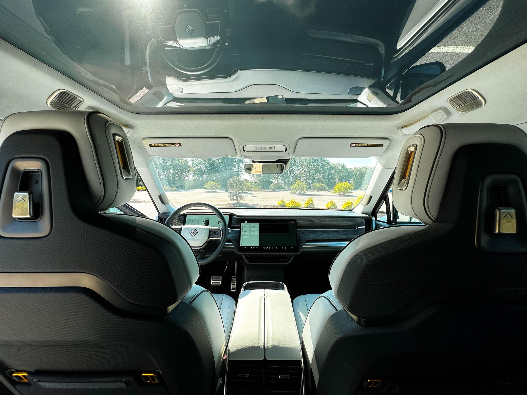 2023 Rivian R1S Adventure Edition - Image 21