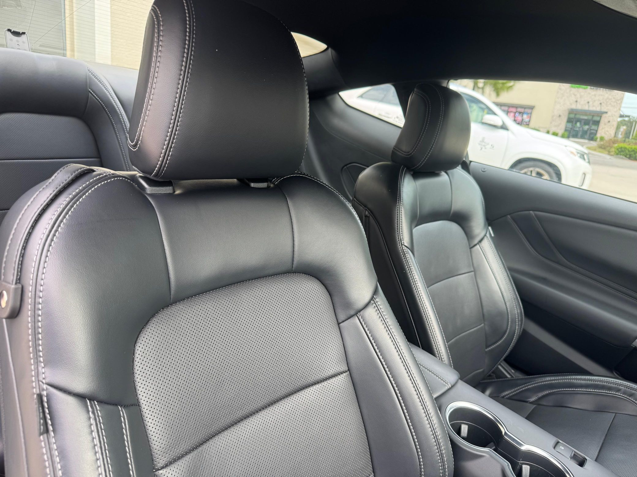 2024 Ford Mustang GT - Image 14