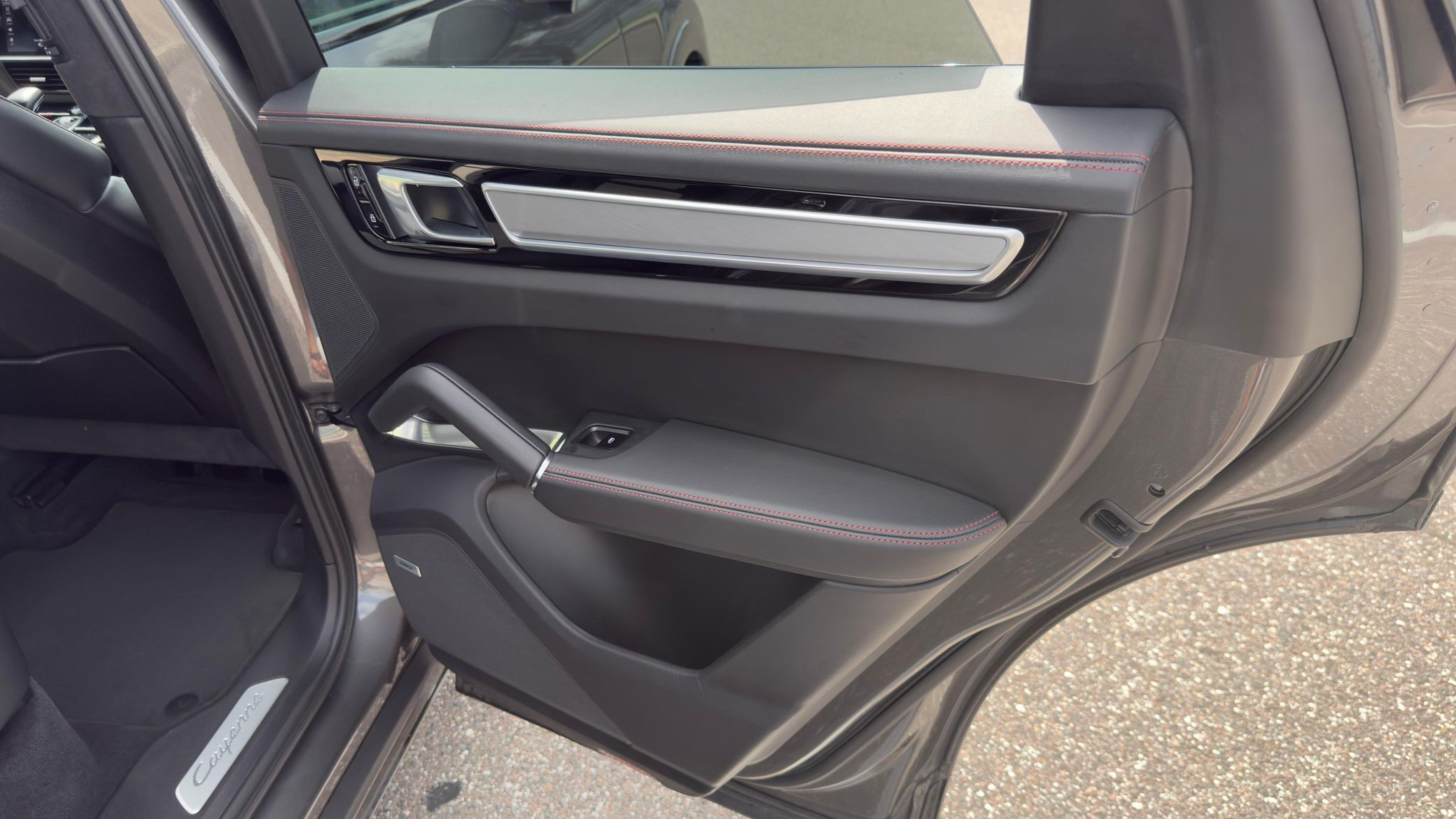 2019 Porsche Cayenne Turbo - Image 22