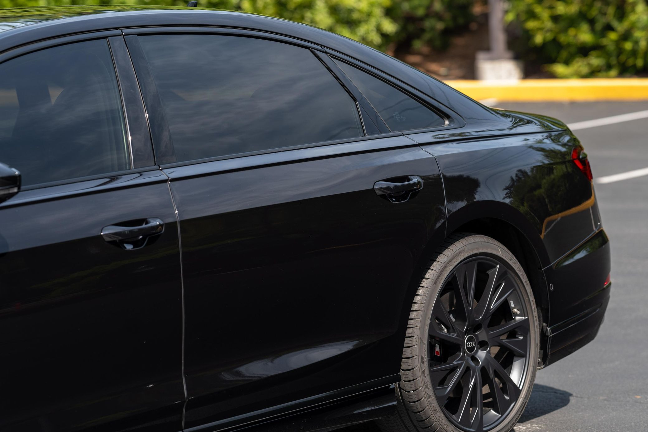 2025 Audi S8 - Image 28