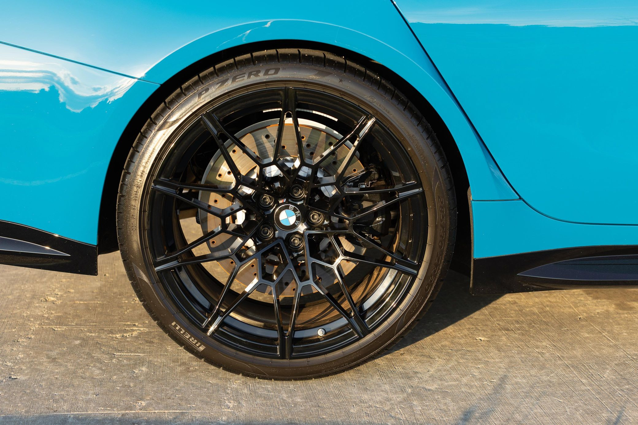 2025 BMW M3 Competition - Image 18