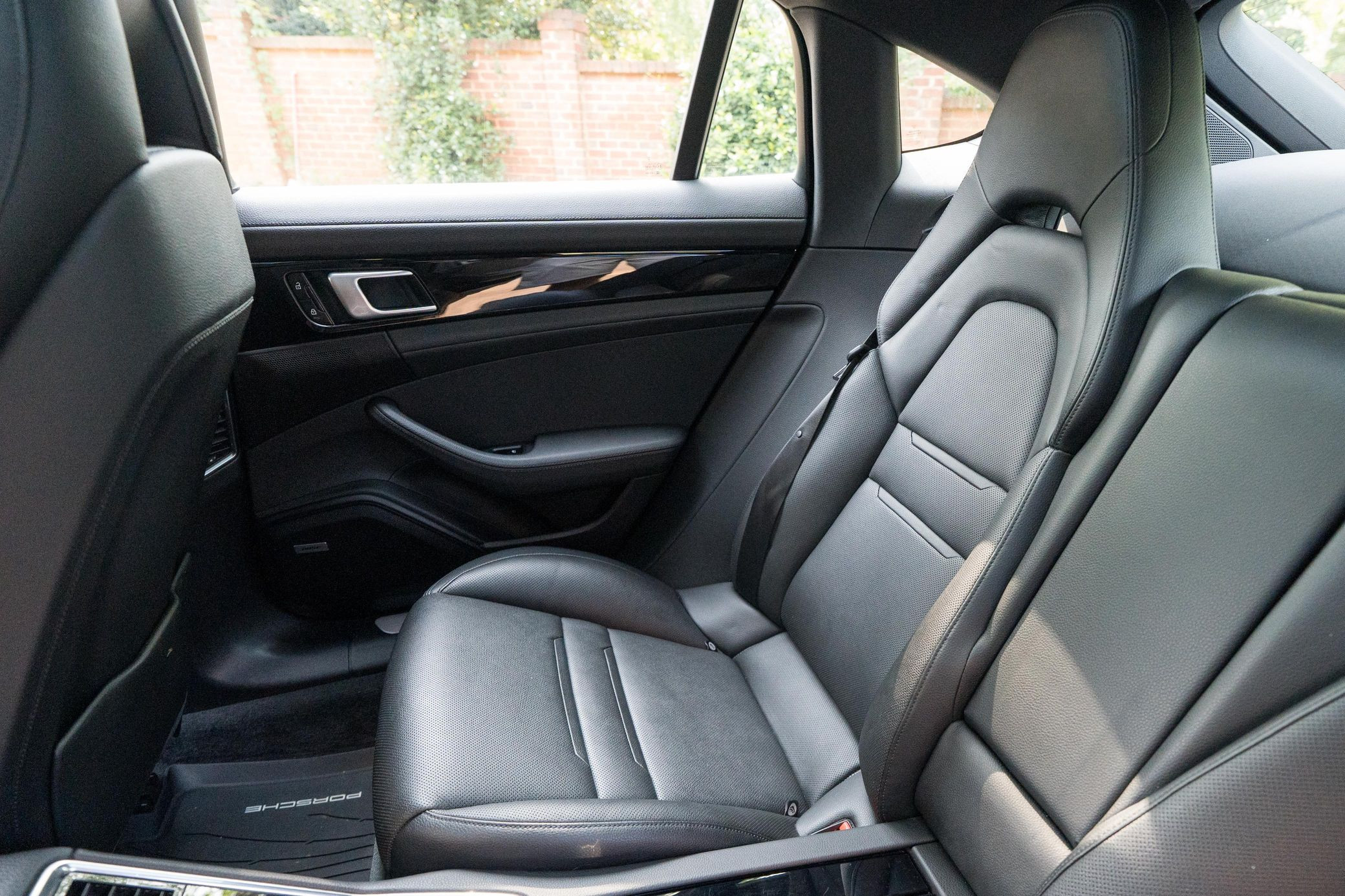 2020 Porsche Panamera 4S - Image 10