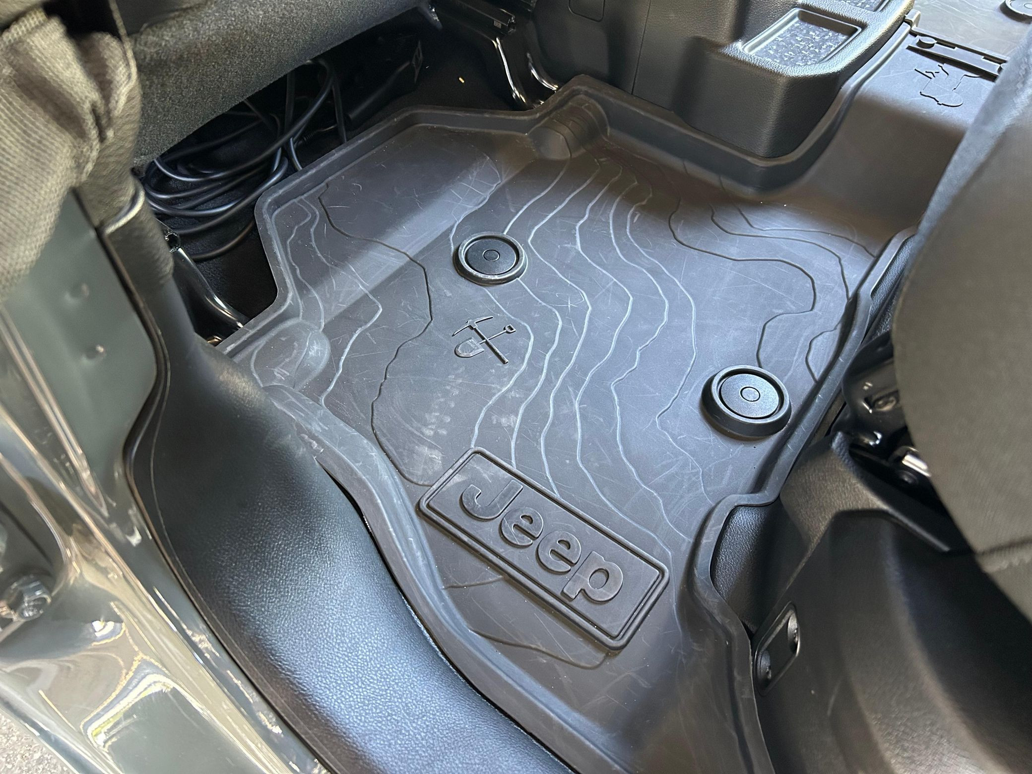 2024 Jeep Wrangler Rubicon 4xe - Image 32