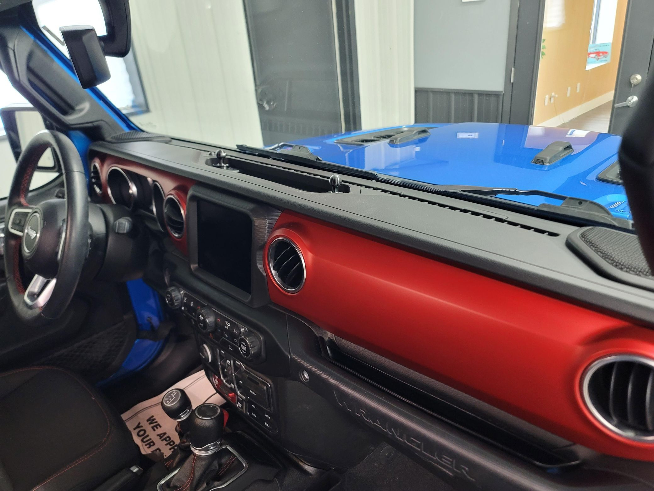 2023 Jeep Wrangler Rubicon - Image 6