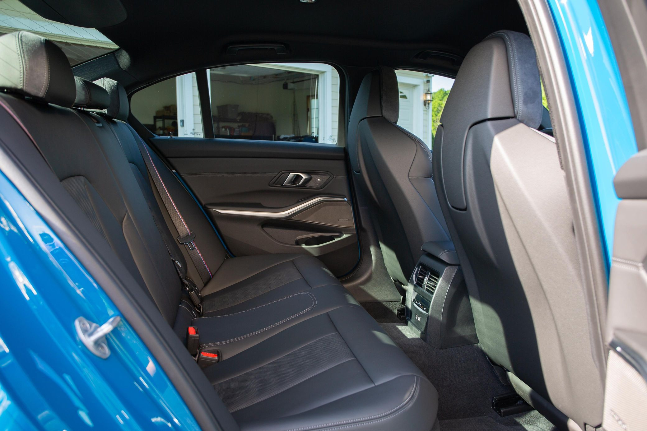 2025 BMW M3 Competition - Image 23