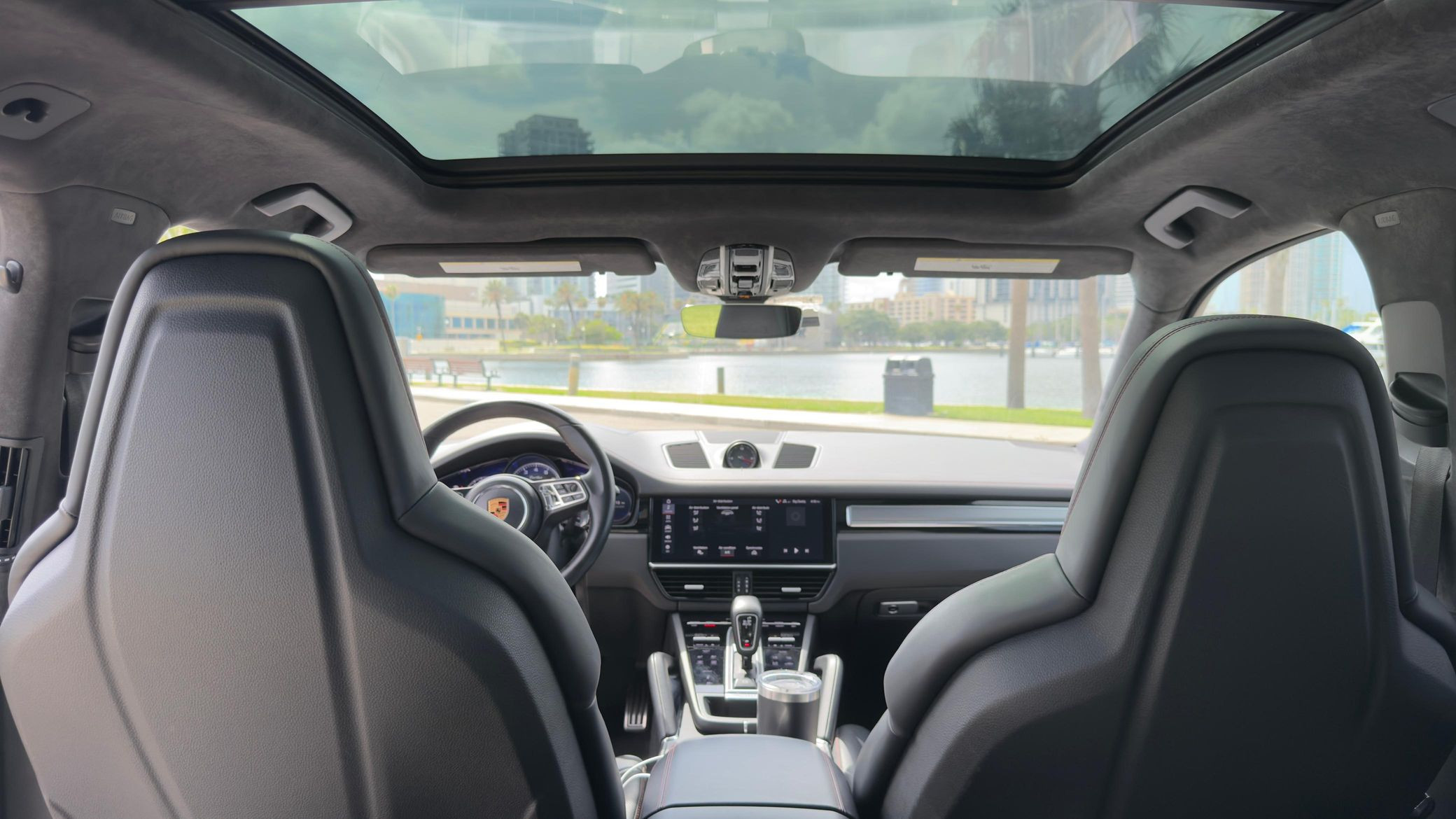 2019 Porsche Cayenne Turbo - Image 31