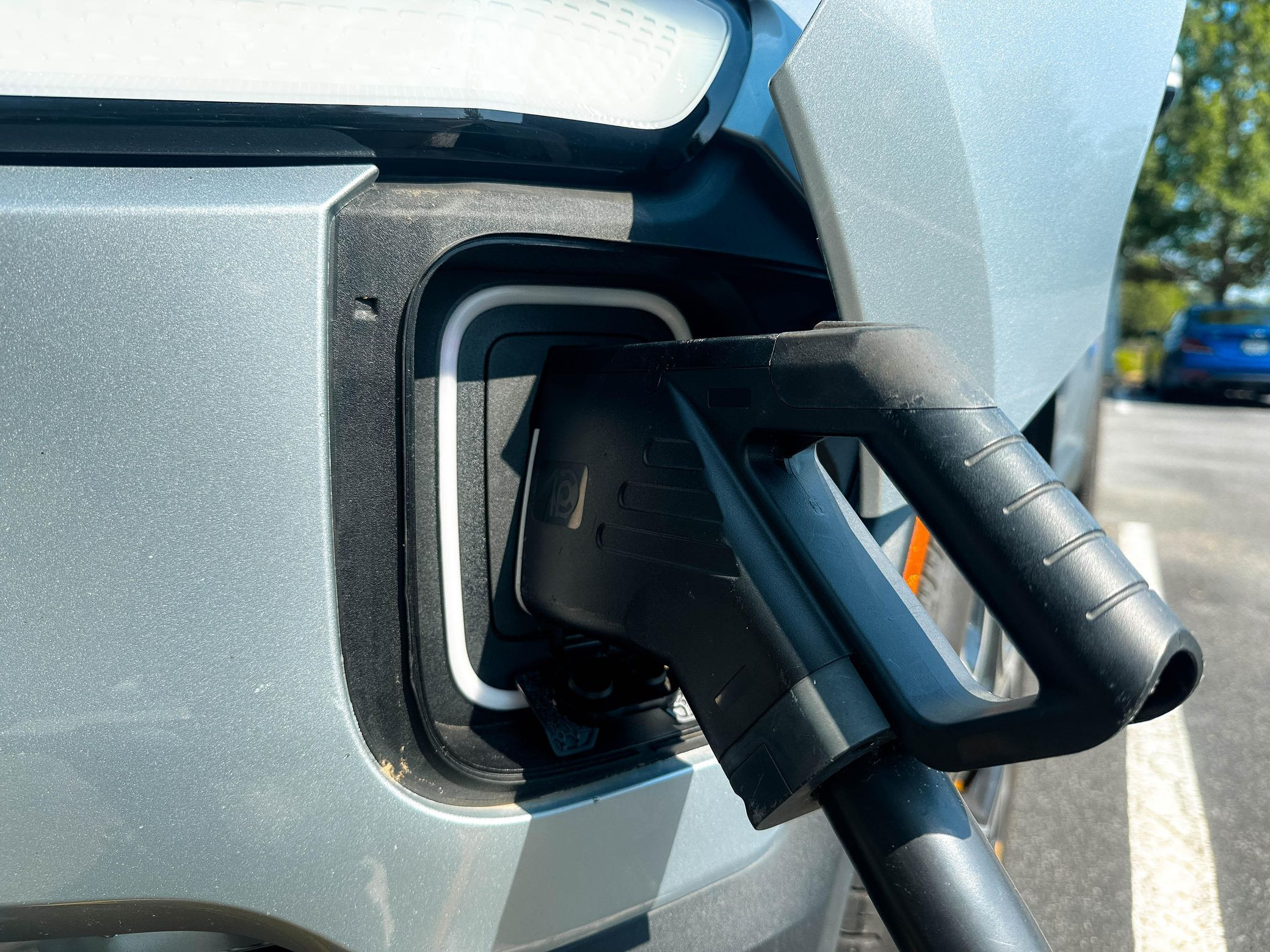 2023 Rivian R1S Adventure Edition - Image 32