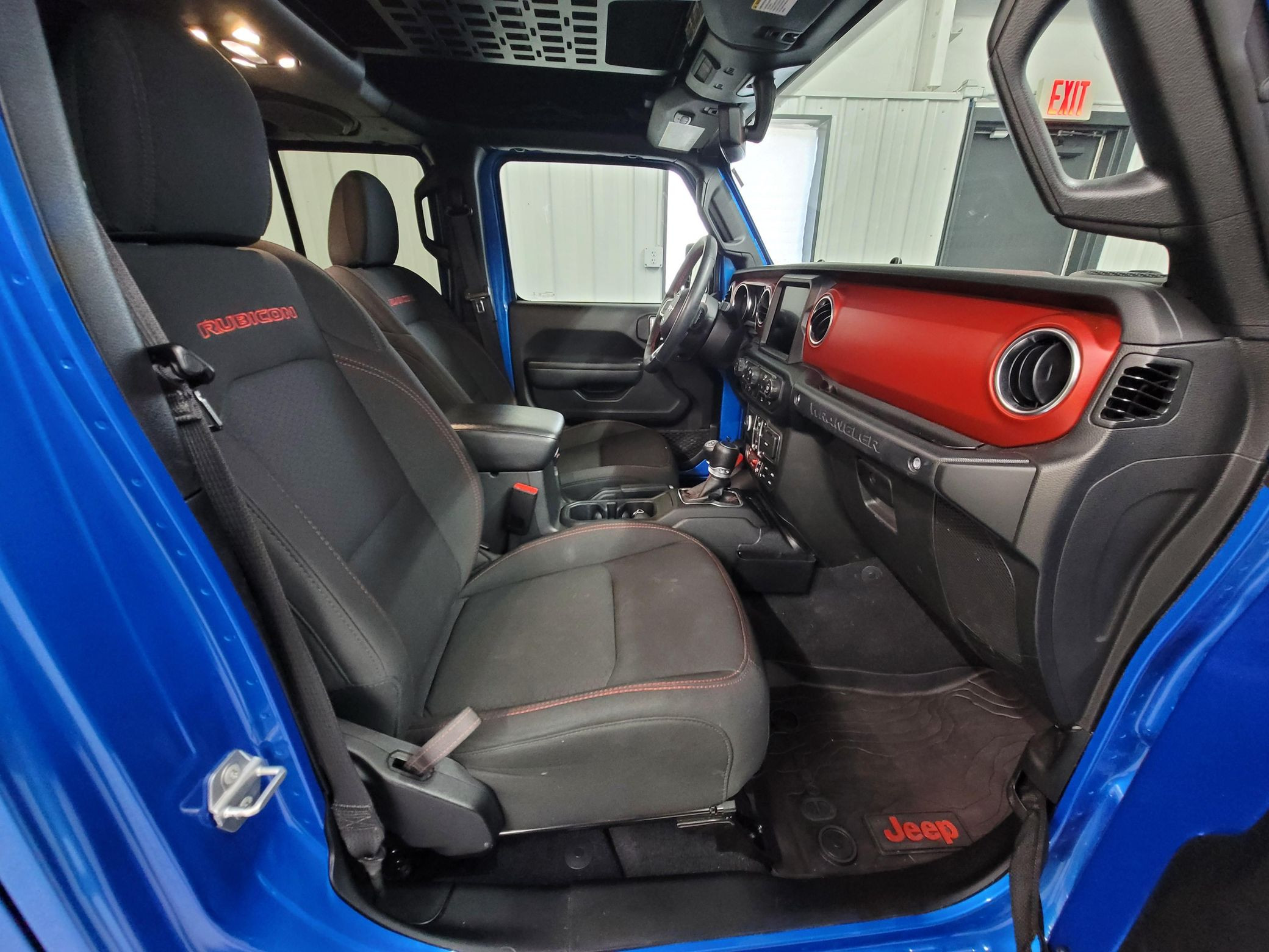 2023 Jeep Wrangler Rubicon - Image 9