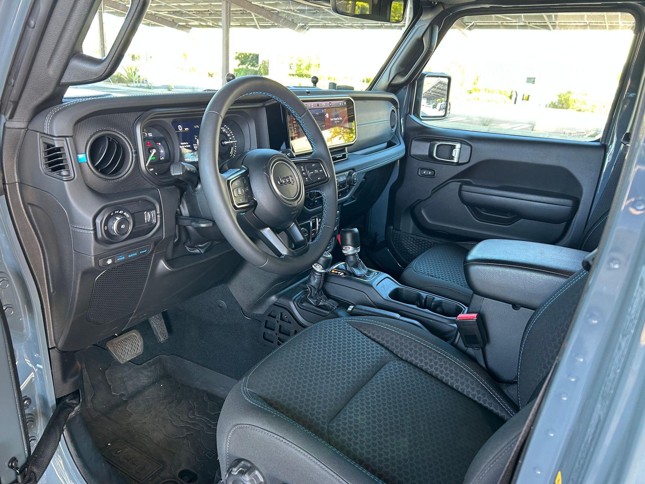 2024 Jeep Wrangler Rubicon 4xe - Image 37
