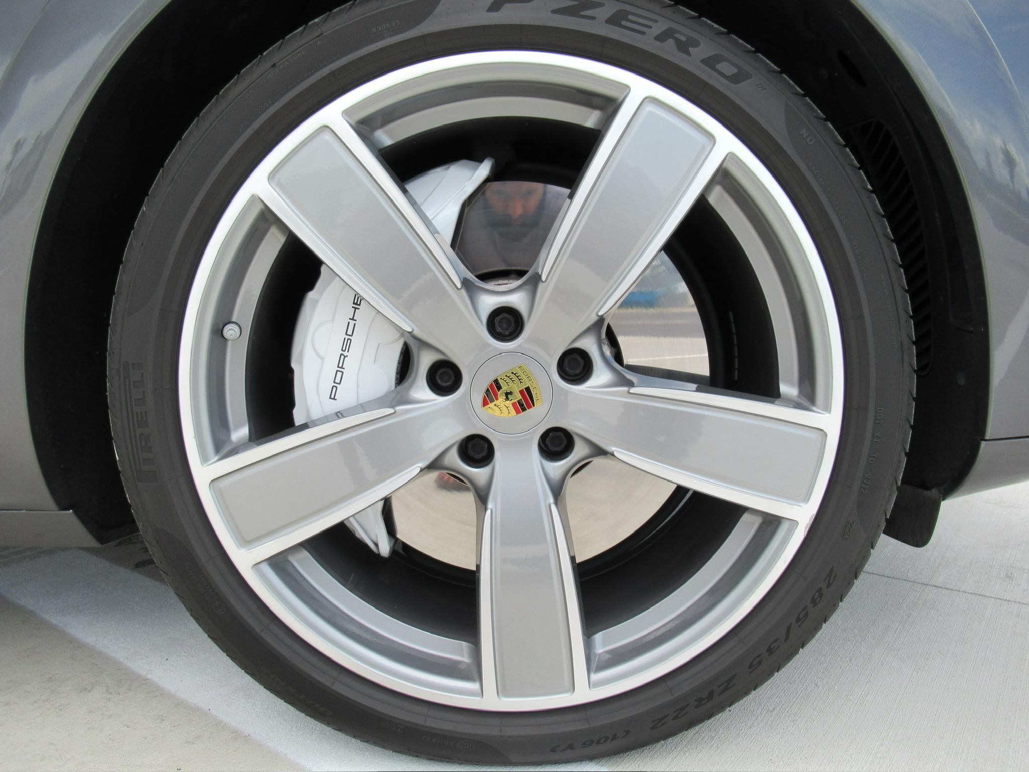 2019 Porsche Cayenne Turbo - Image 33