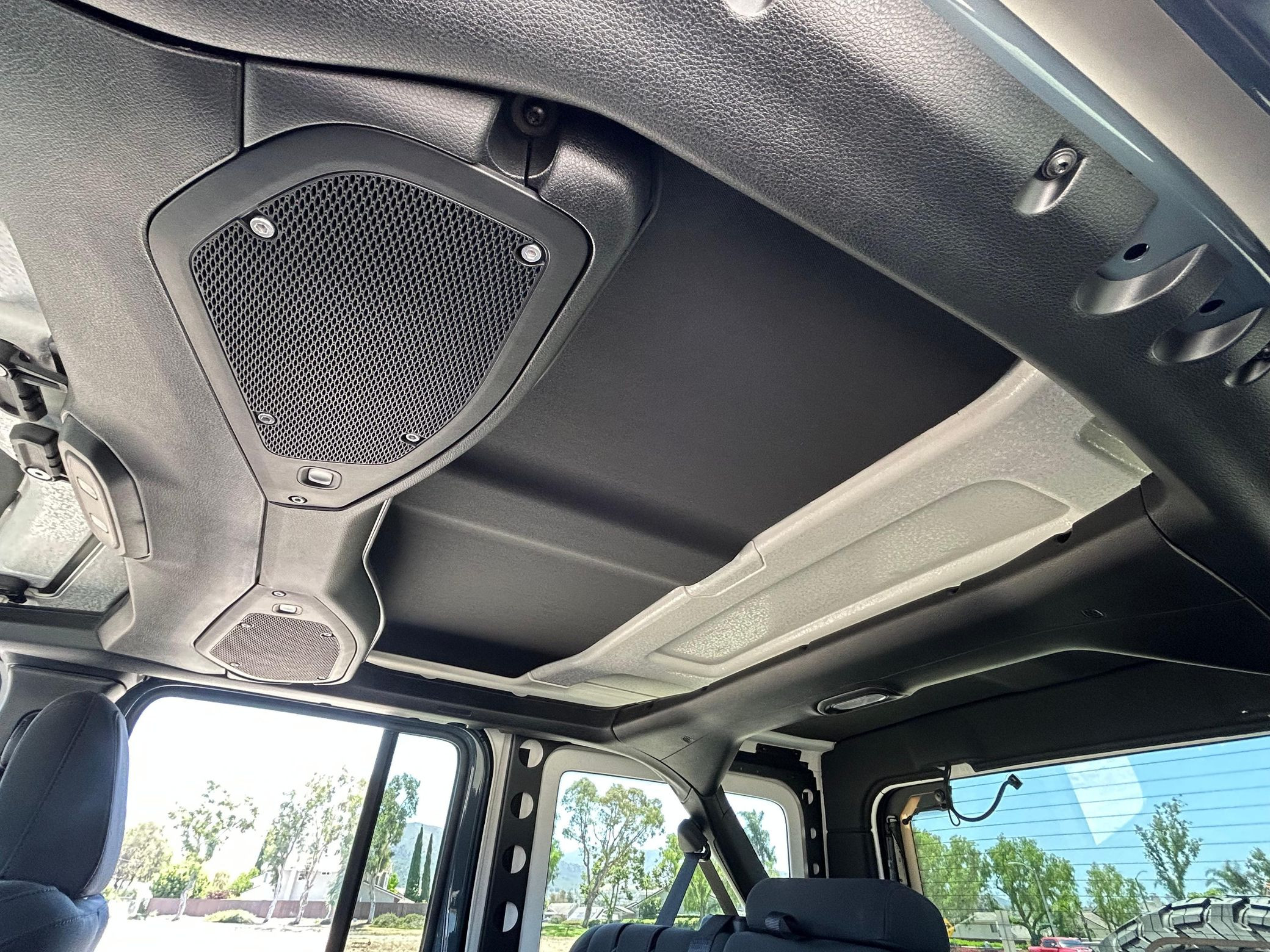 2024 Jeep Wrangler Rubicon 4xe - Image 38