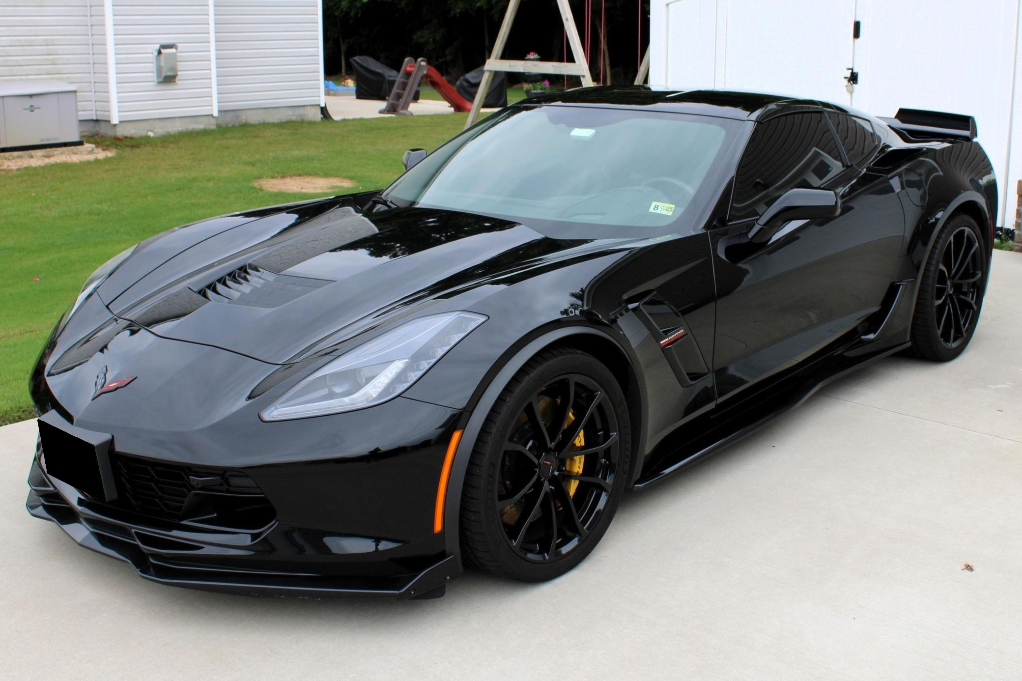 2019 Chevrolet Corvette Grand Sport 3LT - Image 2