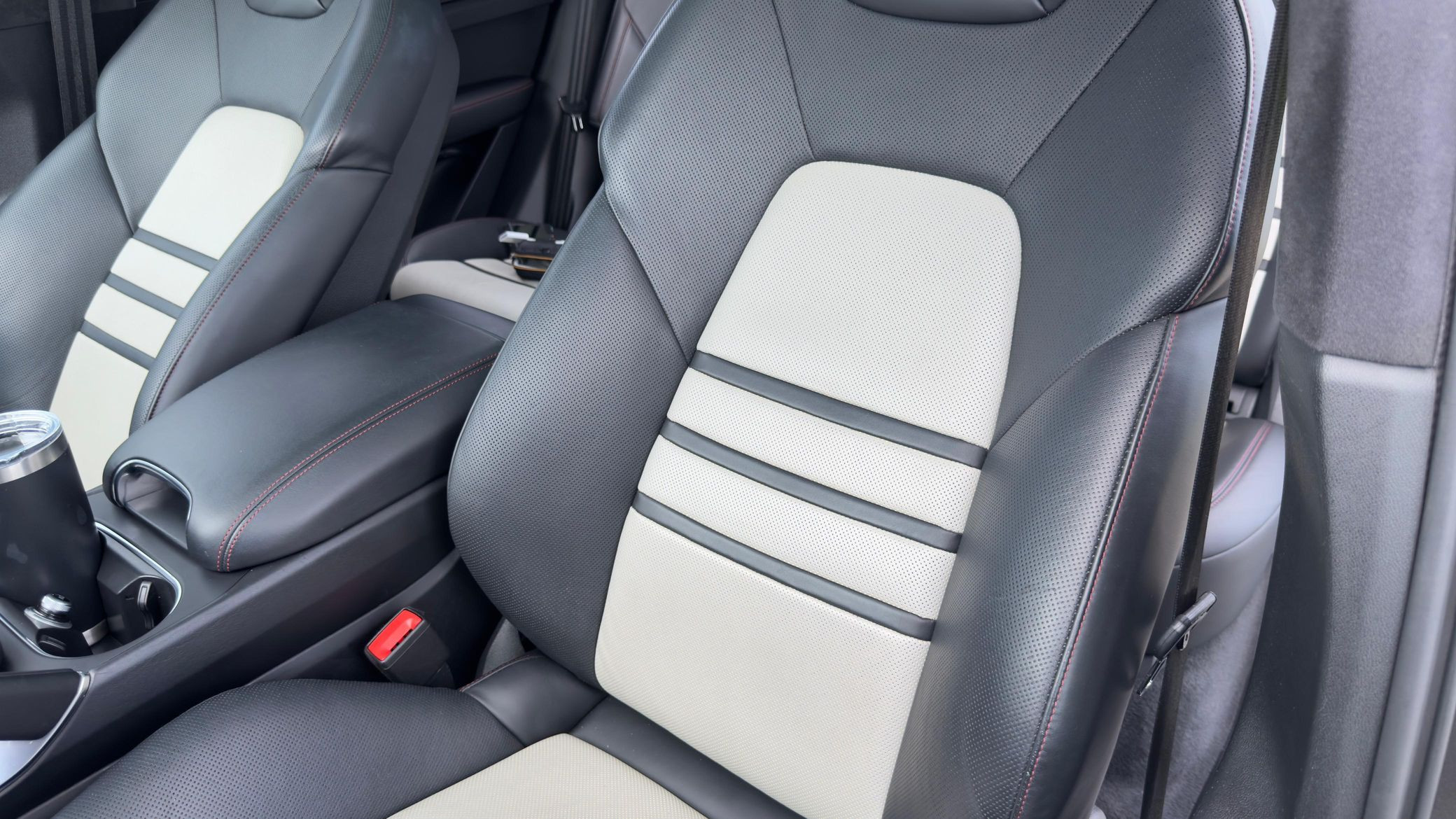 2019 Porsche Cayenne Turbo - Image 35