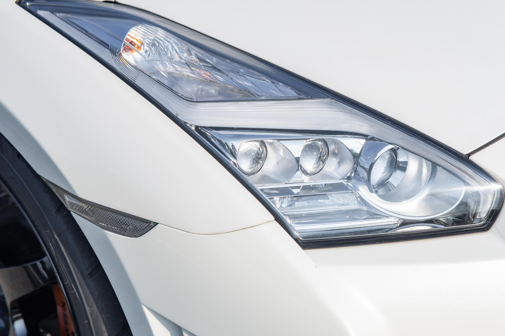 2015 Nissan GT-R NISMO - Image 20