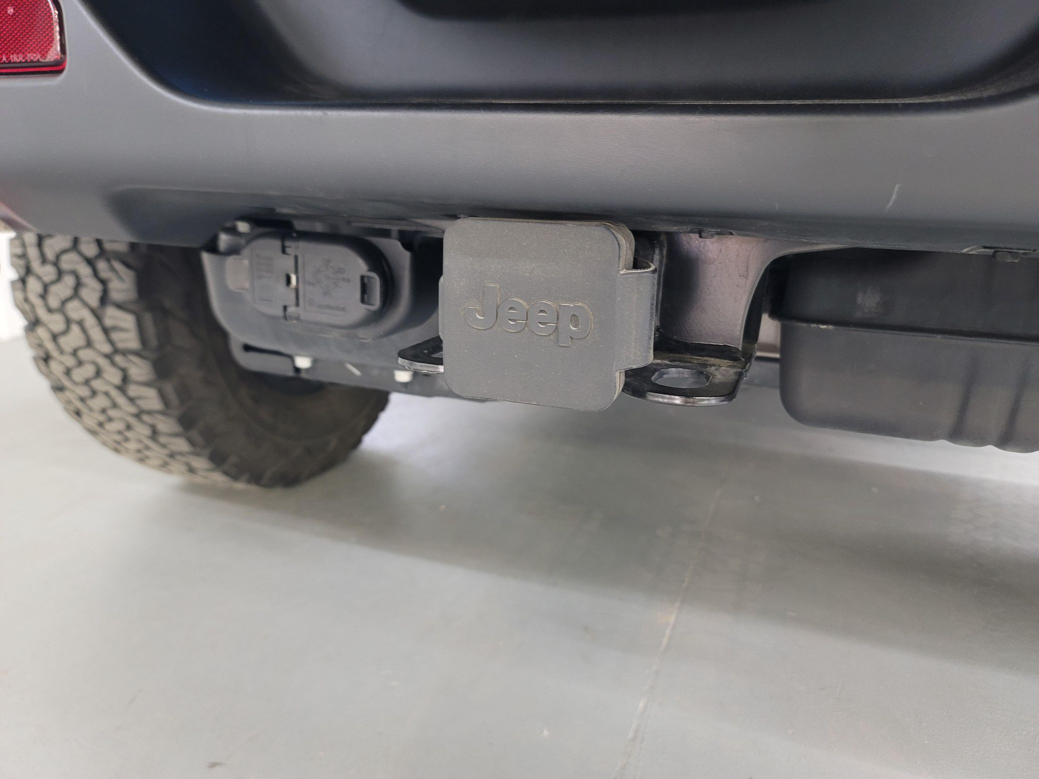 2023 Jeep Wrangler Rubicon - Image 11