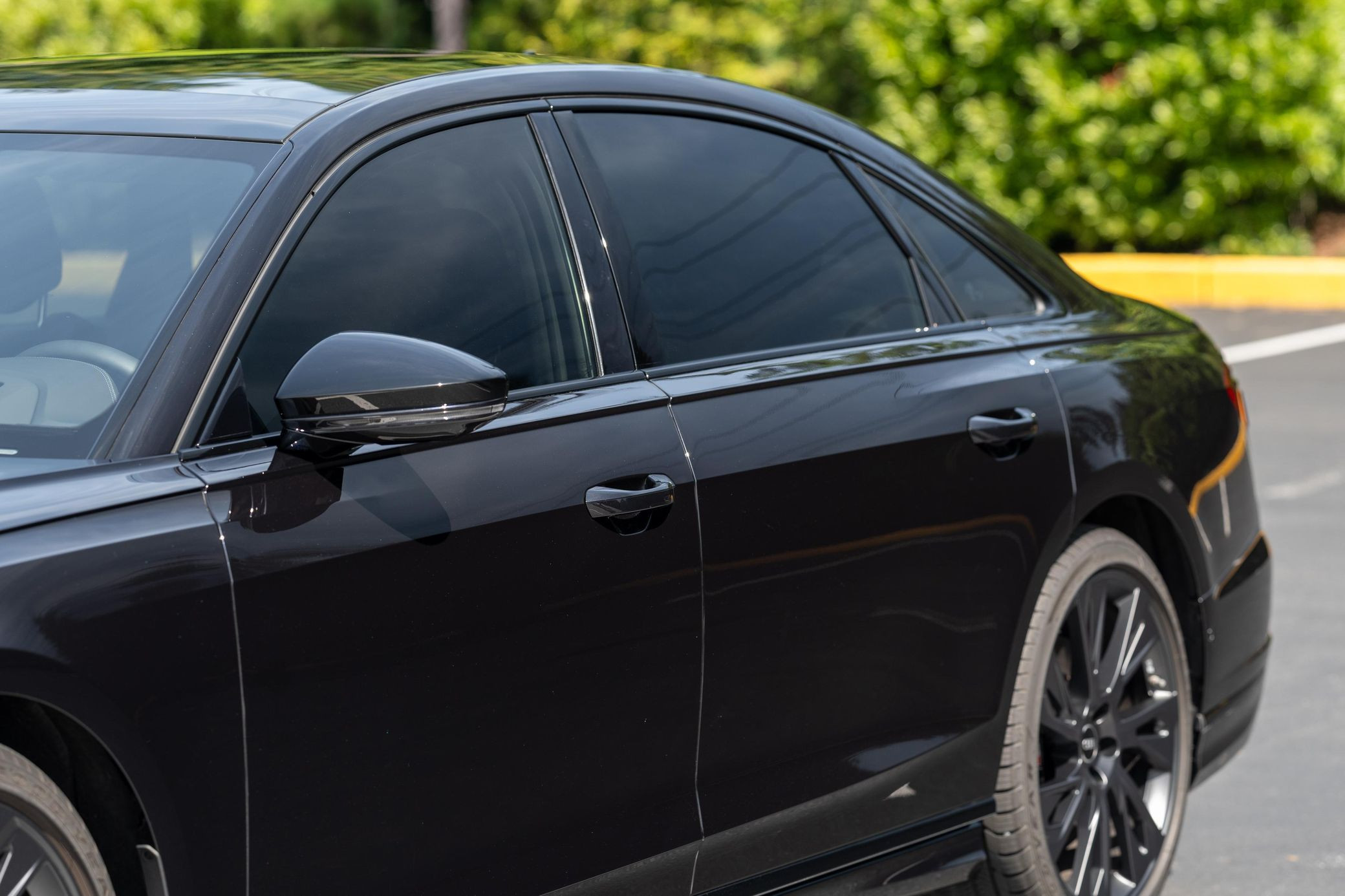 2025 Audi S8 - Image 38