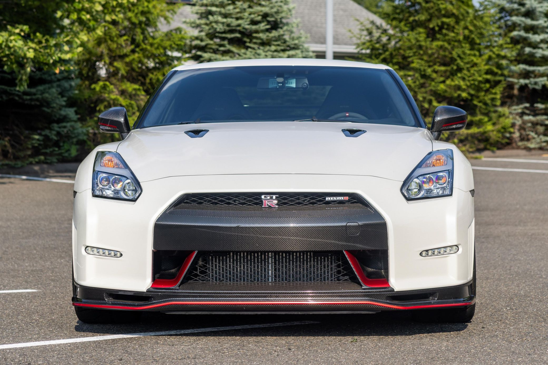 2015 Nissan GT-R NISMO - Image 22