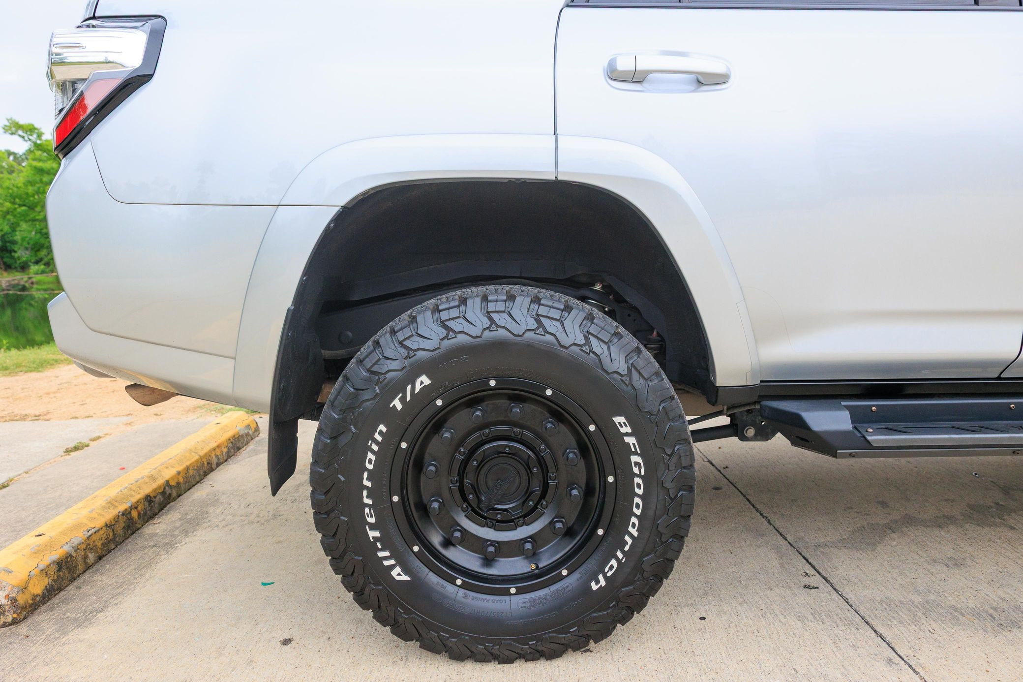 2023 Toyota 4Runner TRD Off-Road - Image 24