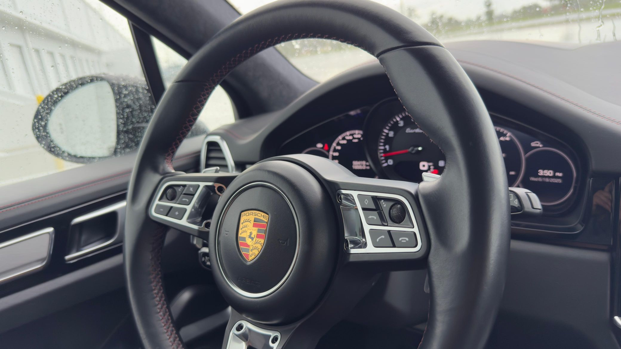 2019 Porsche Cayenne Turbo - Image 38