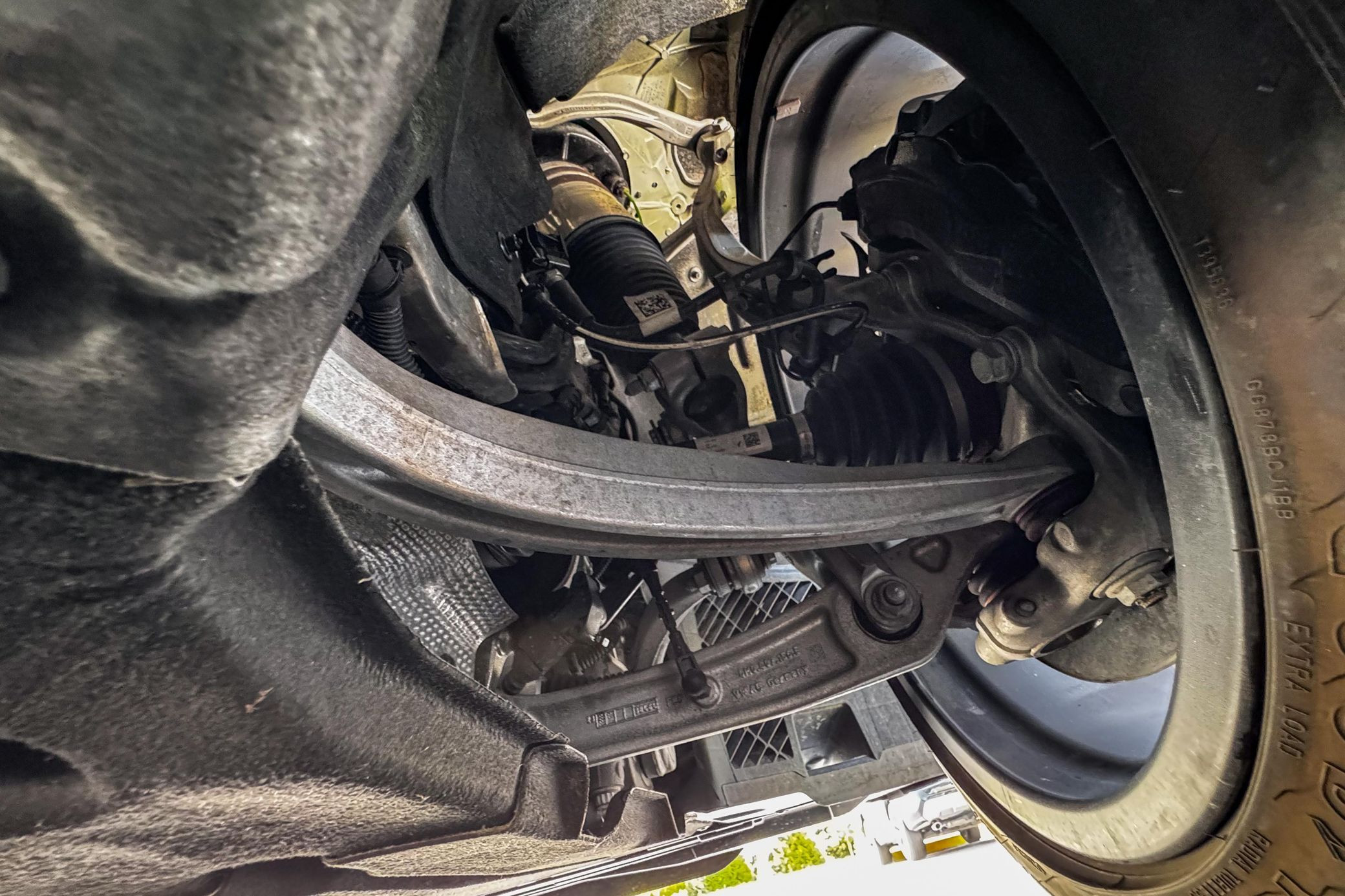 2025 Audi S8 - Image 40