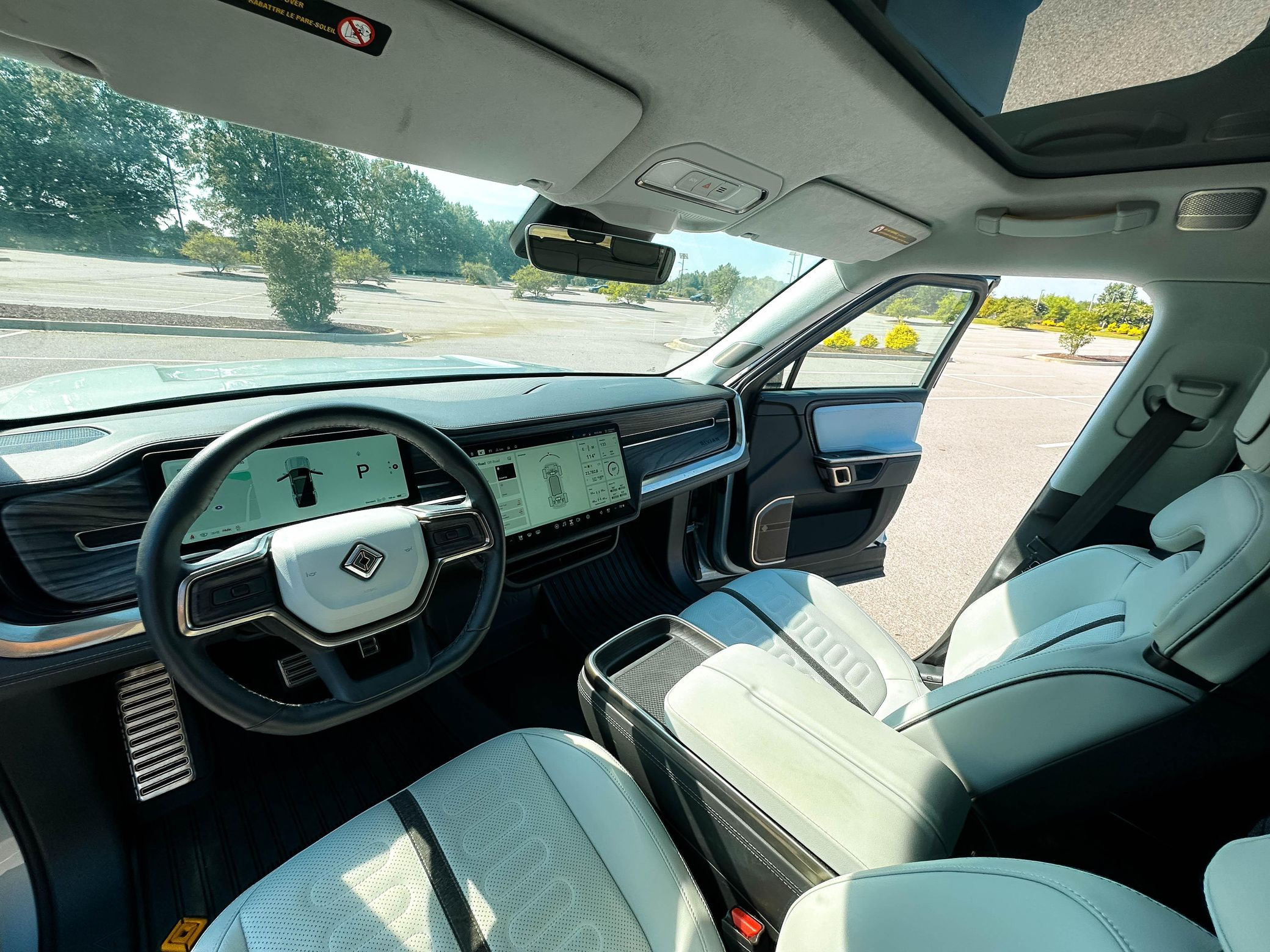 2023 Rivian R1S Adventure Edition - Image 41