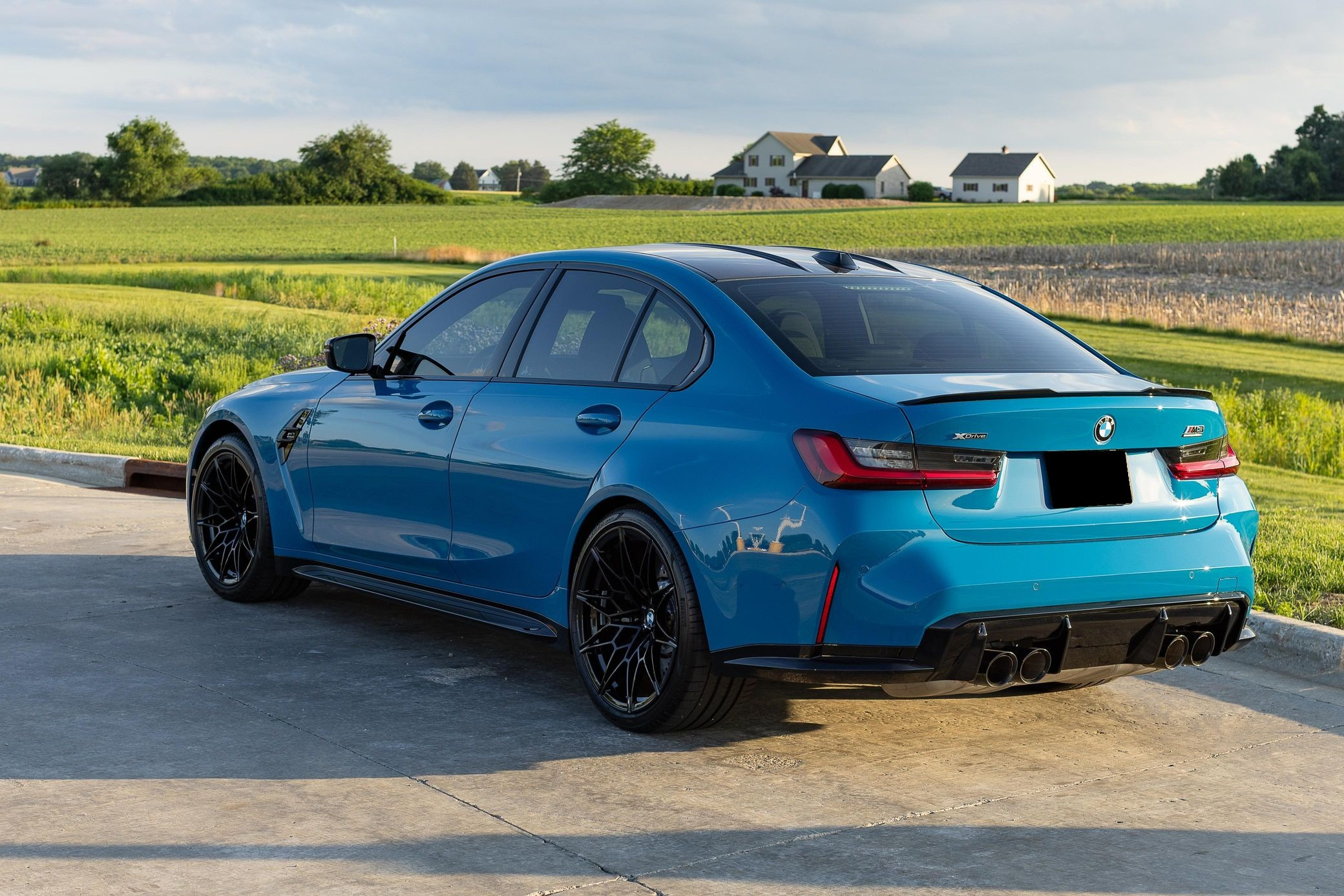 2025 BMW M3 Competition - Image 34