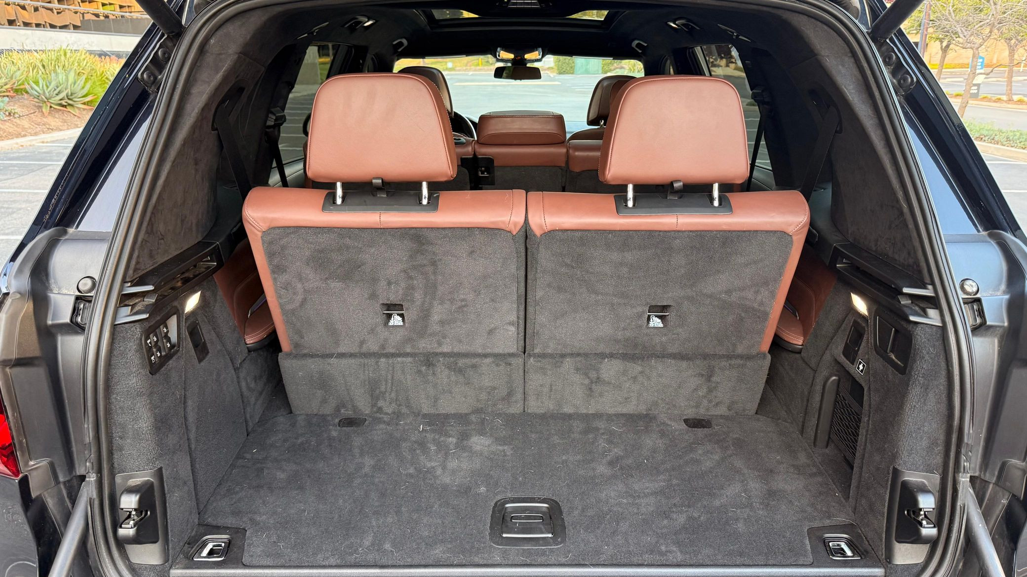 2021 BMW X7 M50i - Image 12