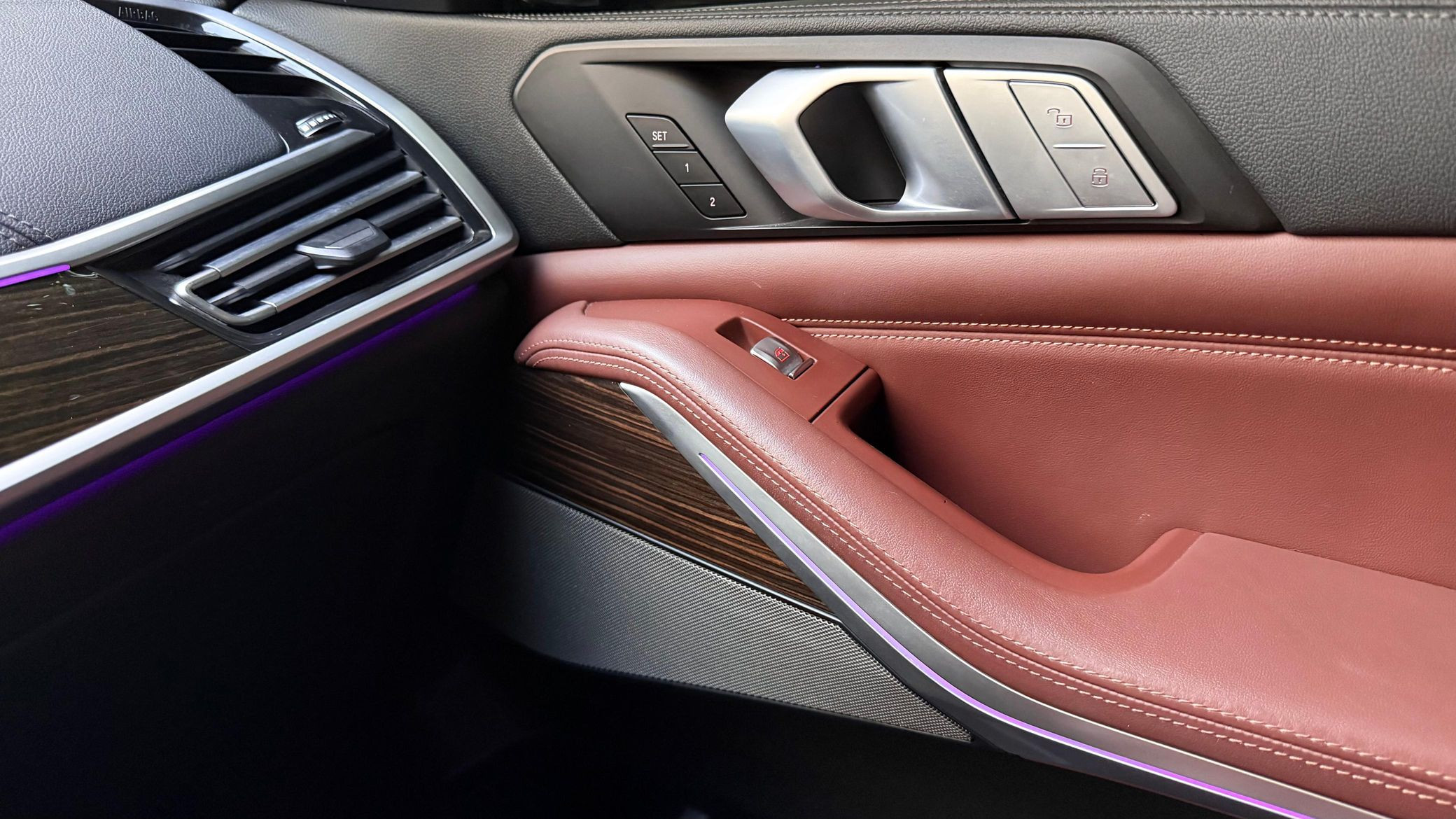 2021 BMW X7 M50i - Image 13