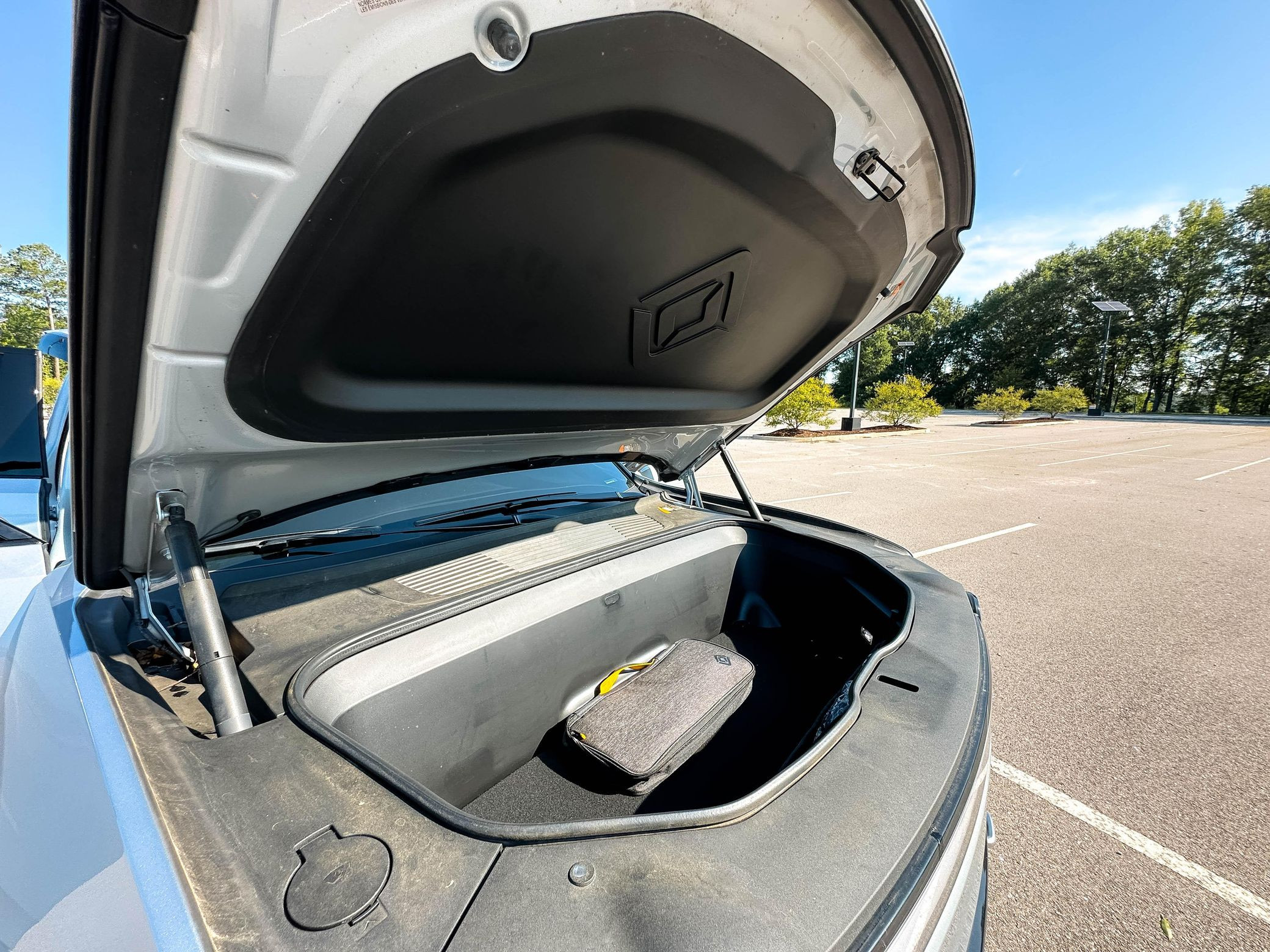 2023 Rivian R1S Adventure Edition - Image 43