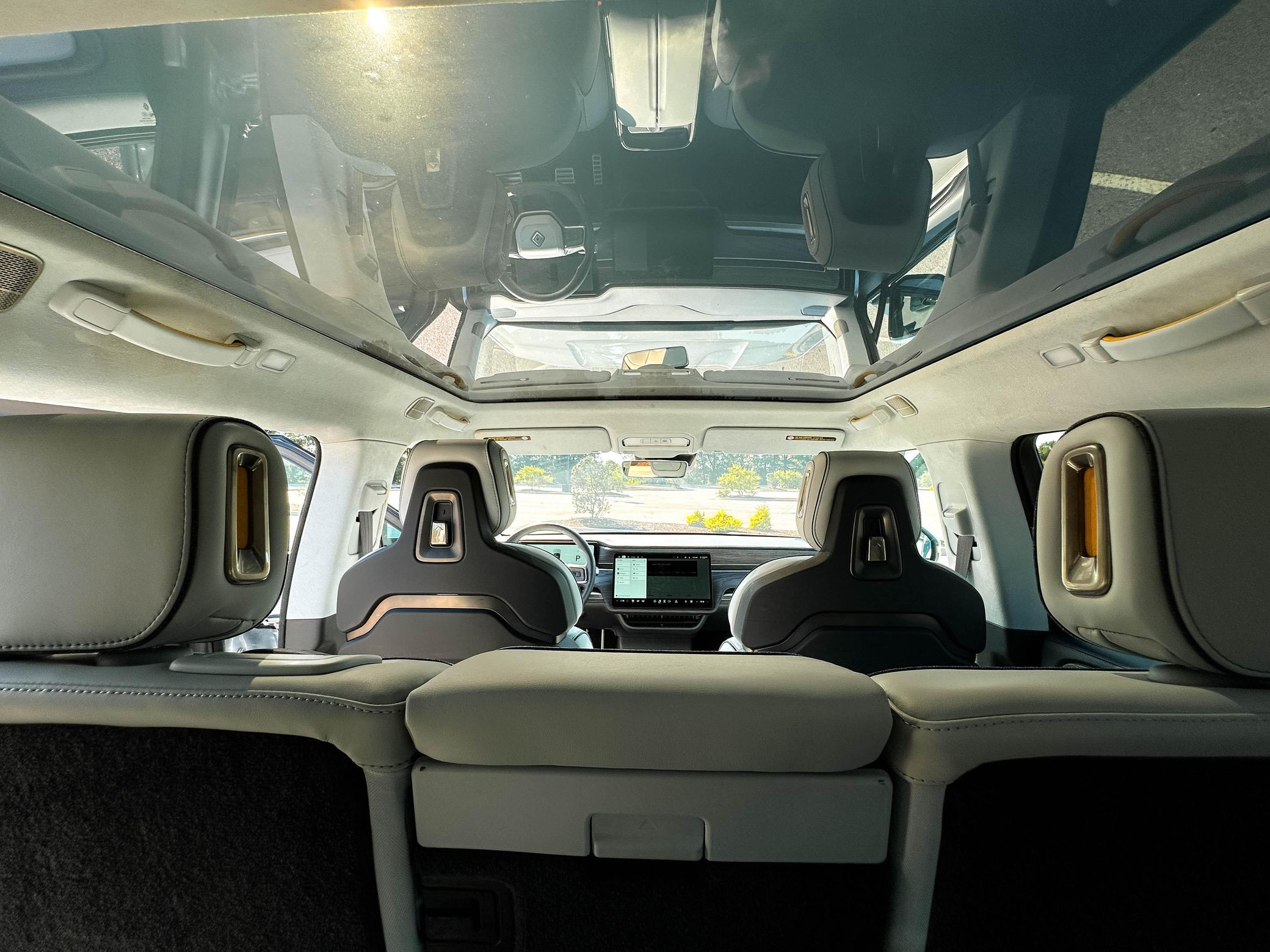 2023 Rivian R1S Adventure Edition - Image 44