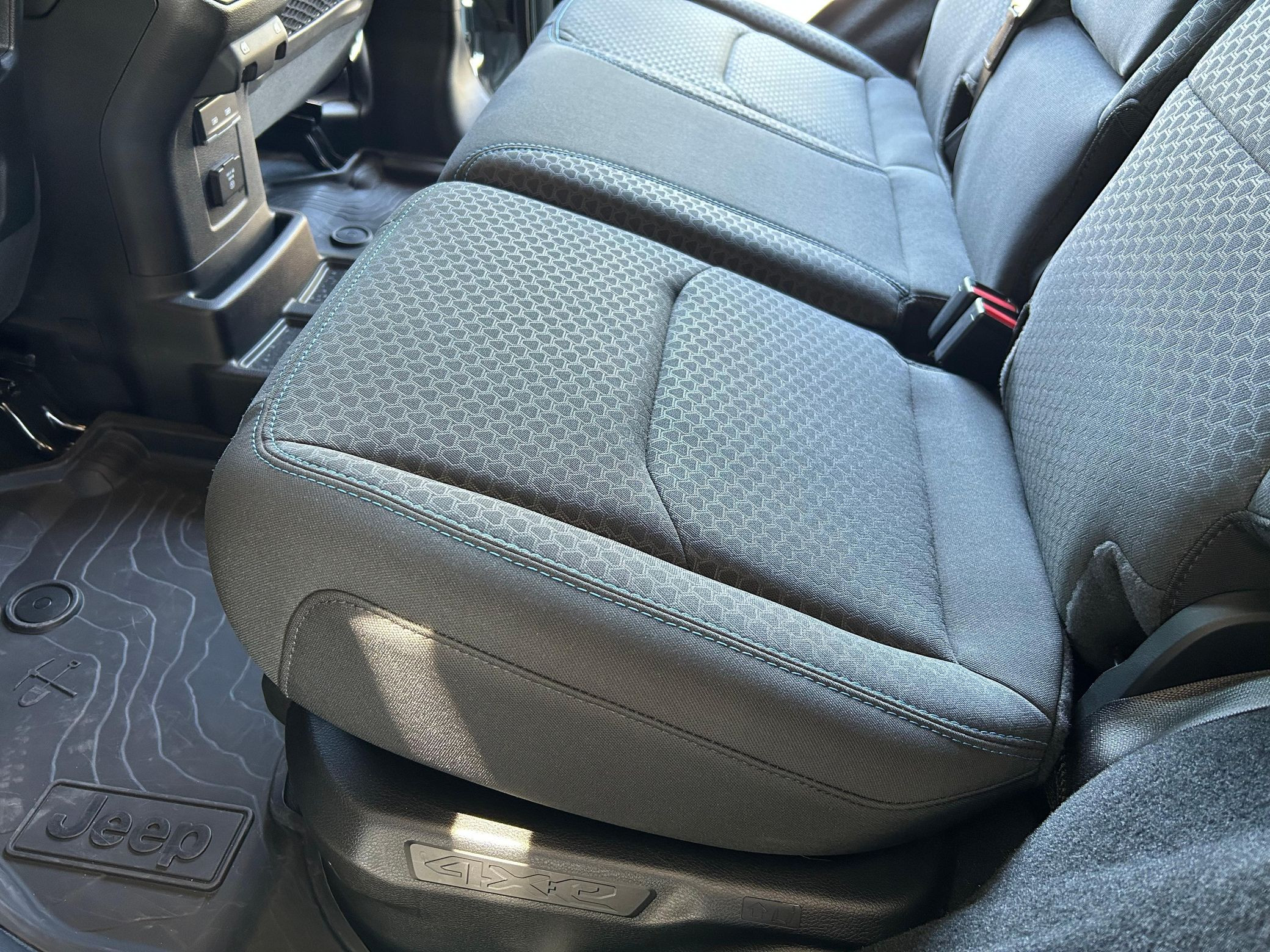 2024 Jeep Wrangler Rubicon 4xe - Image 47