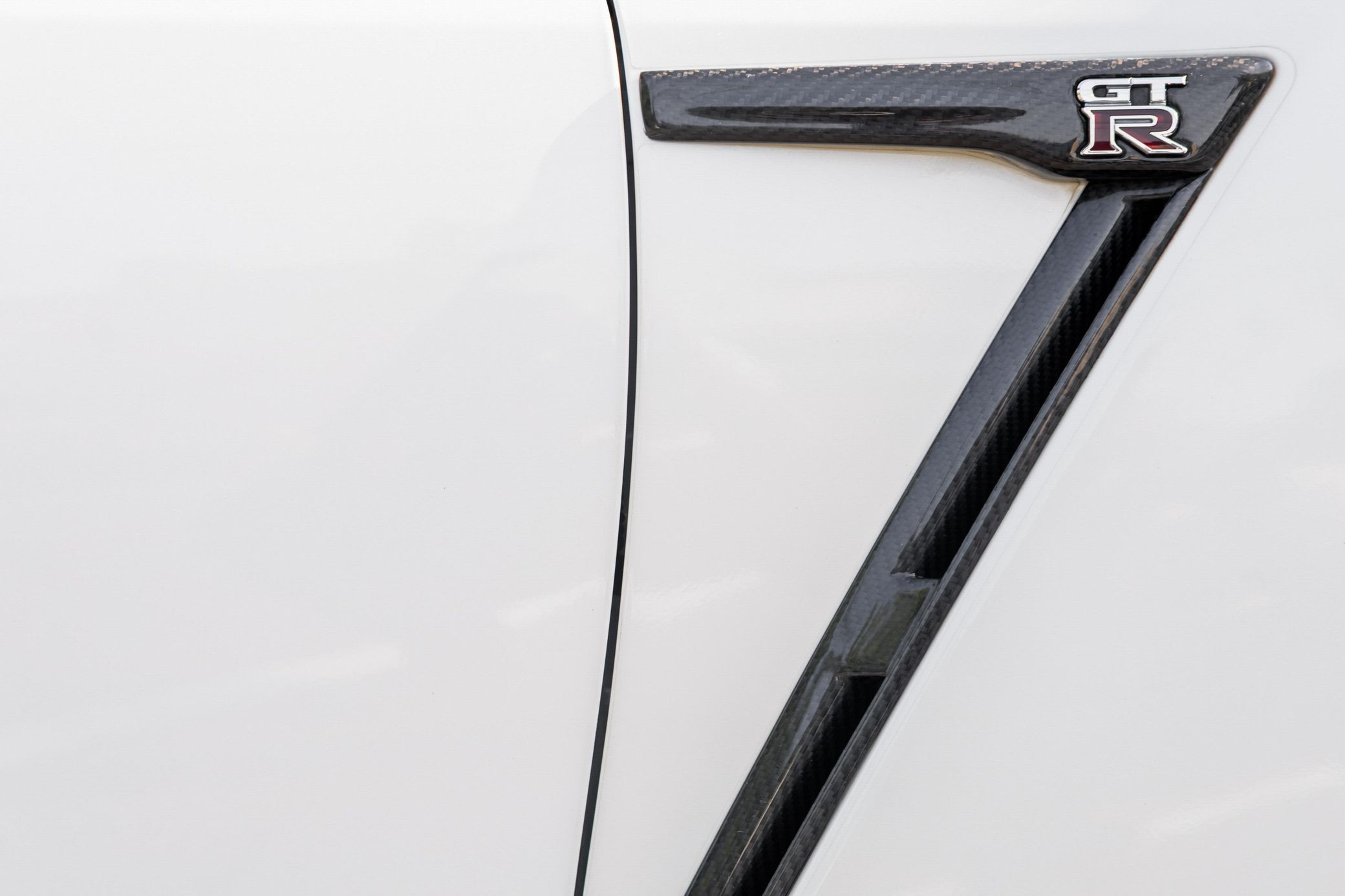 2015 Nissan GT-R NISMO - Image 28