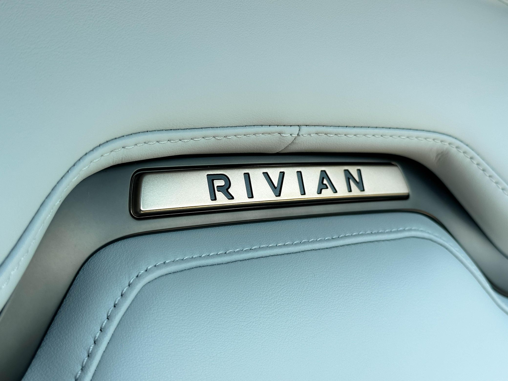 2023 Rivian R1S Adventure Edition - Image 45