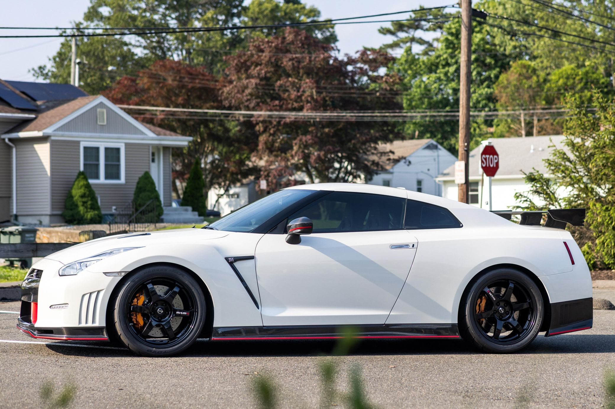 2015 Nissan GT-R NISMO - Image 29