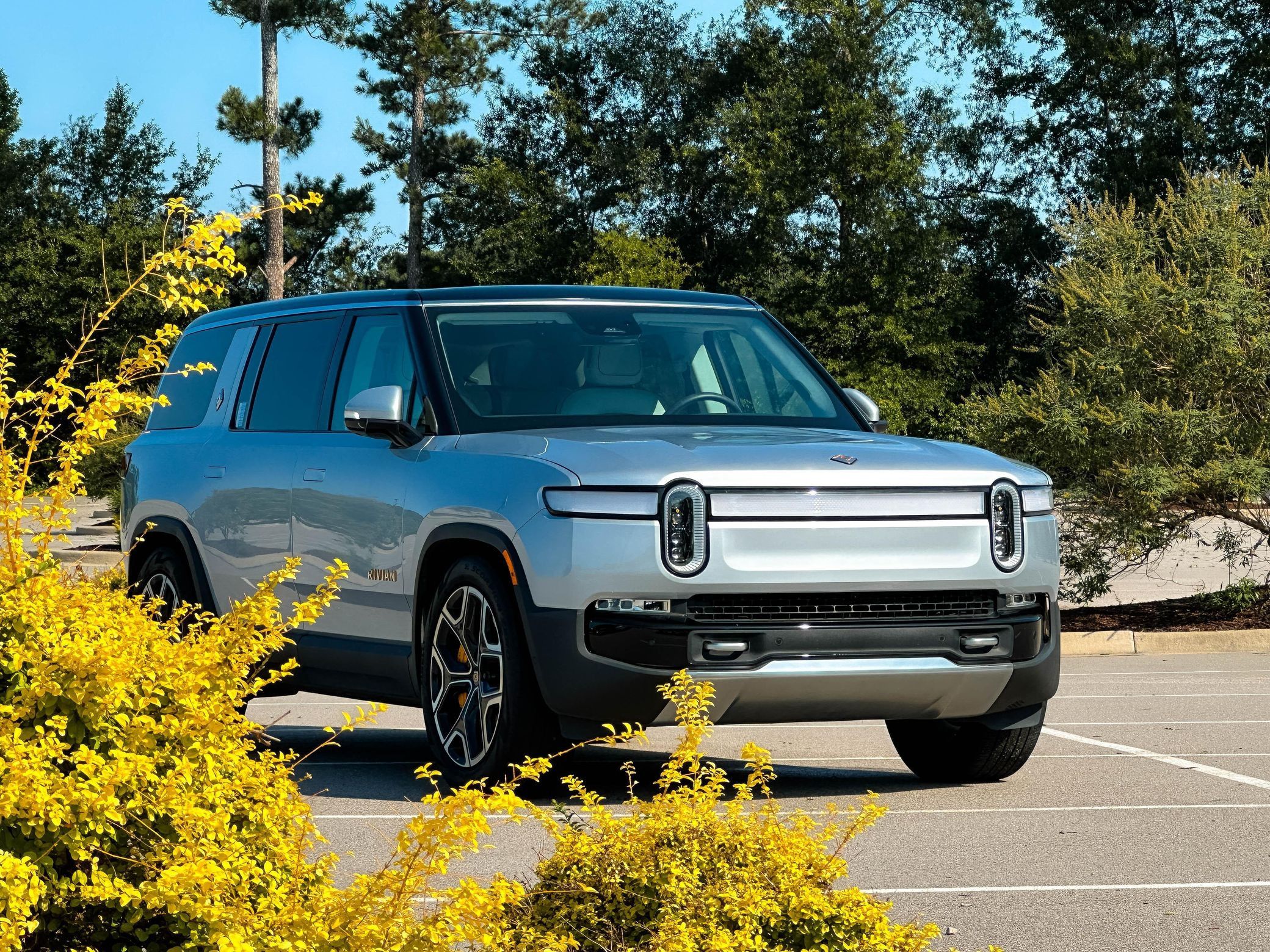 2023 Rivian R1S Adventure Edition - Image 46