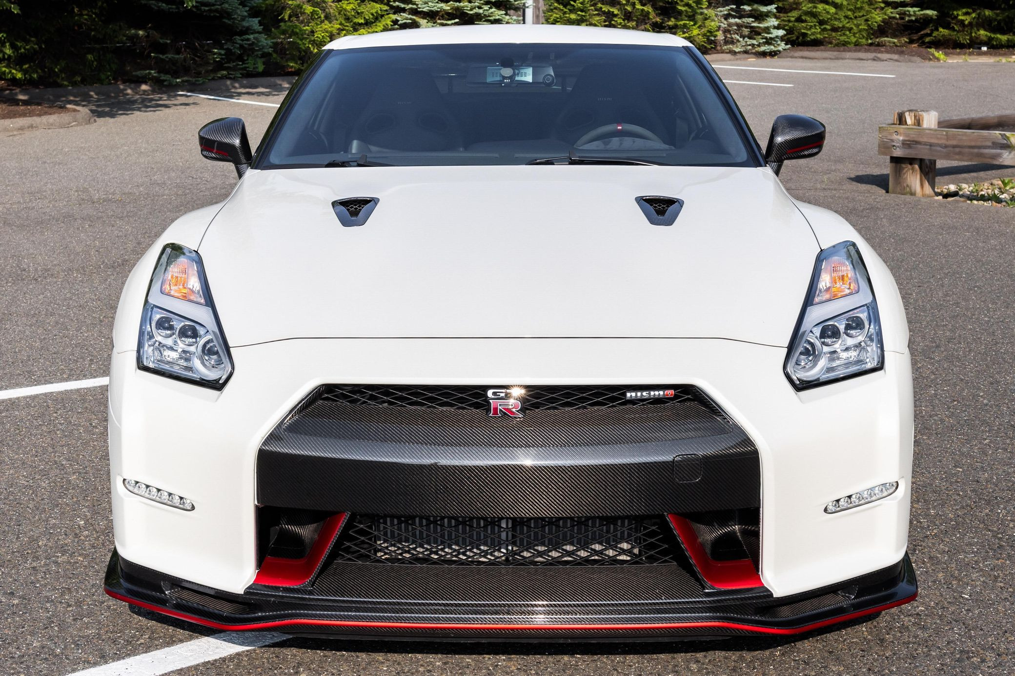 2015 Nissan GT-R NISMO - Image 30