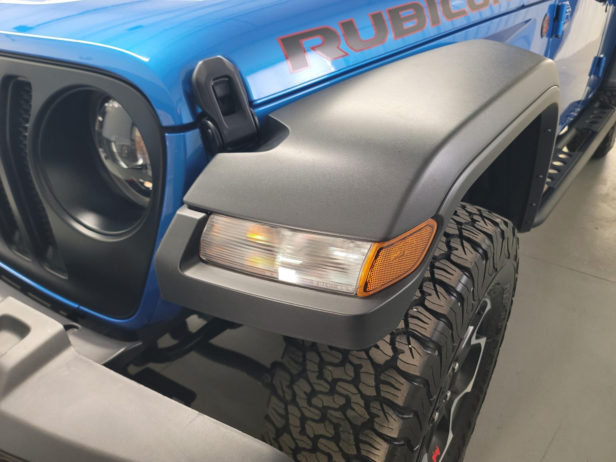 2023 Jeep Wrangler Rubicon - Image 21