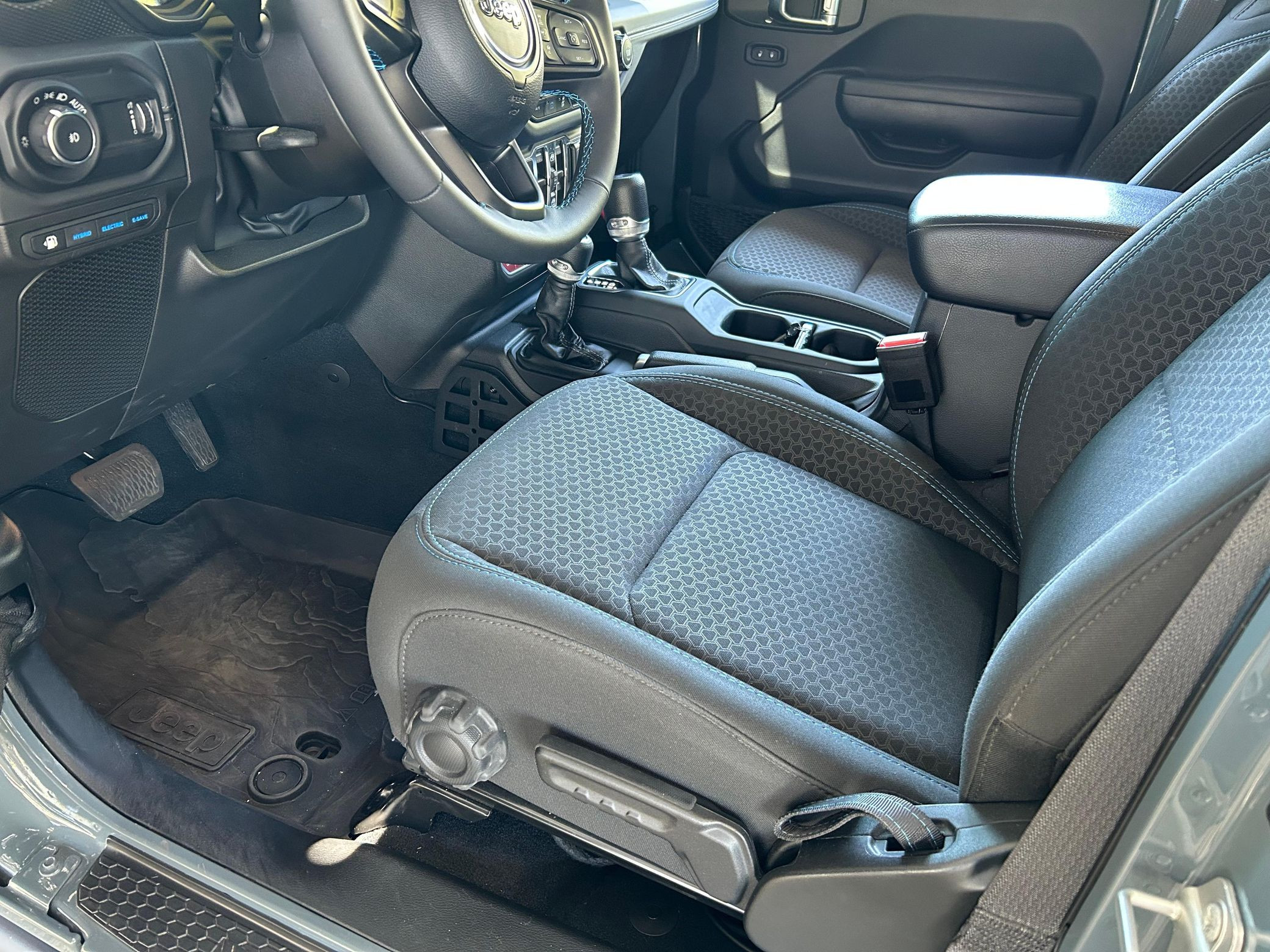 2024 Jeep Wrangler Rubicon 4xe - Image 50