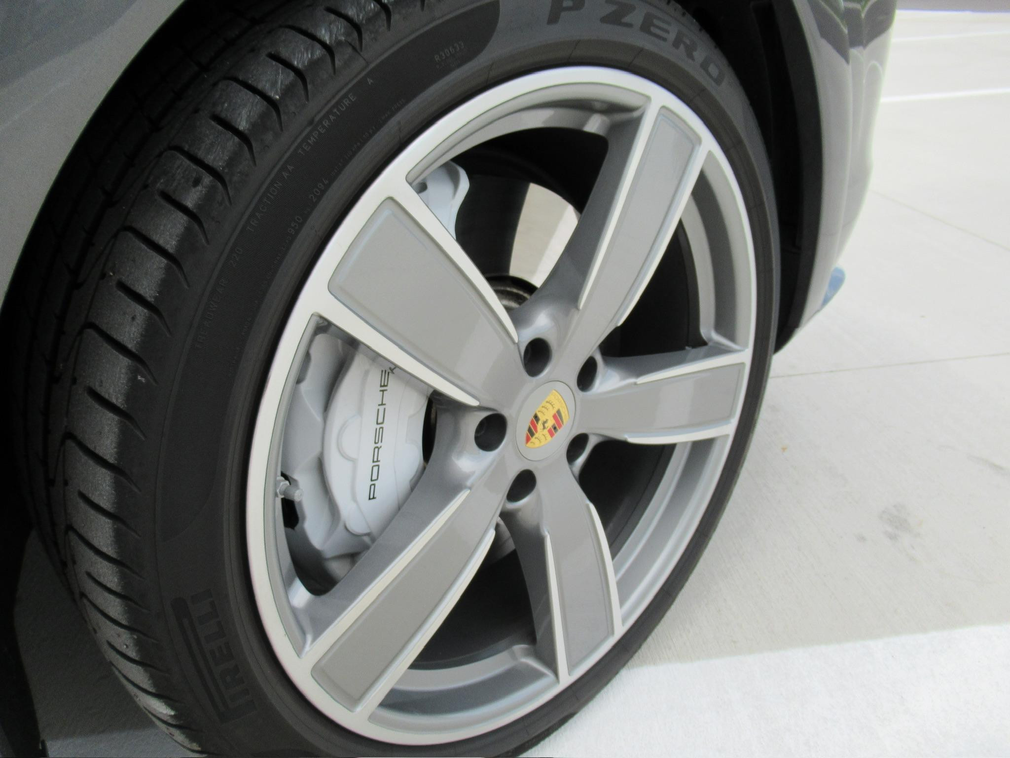 2019 Porsche Cayenne Turbo - Image 46