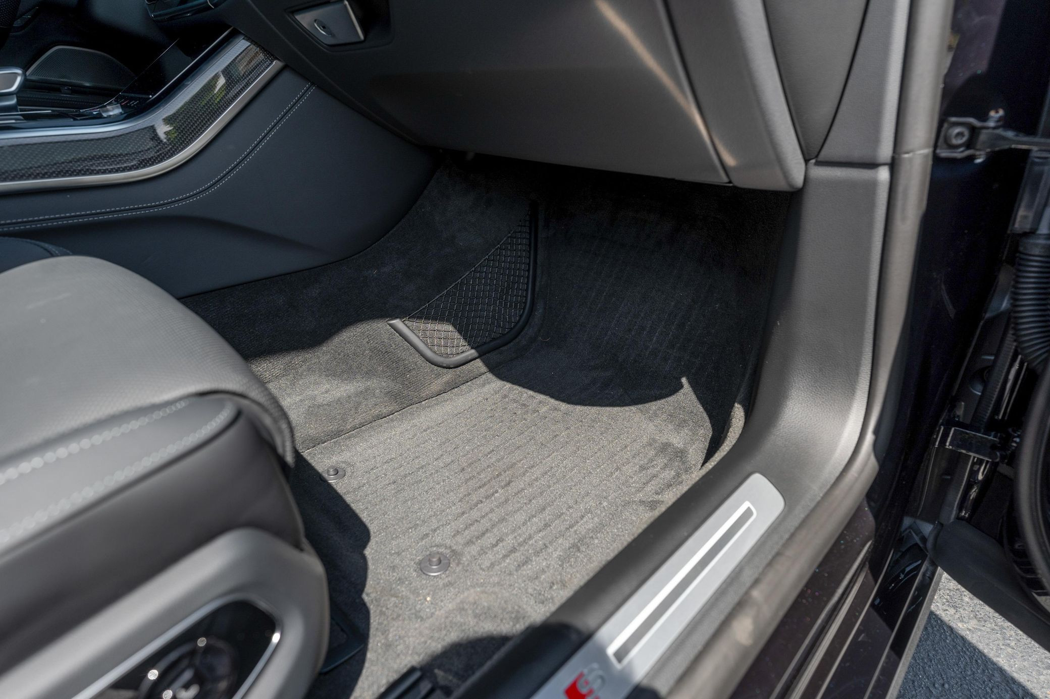 2025 Audi S8 - Image 53