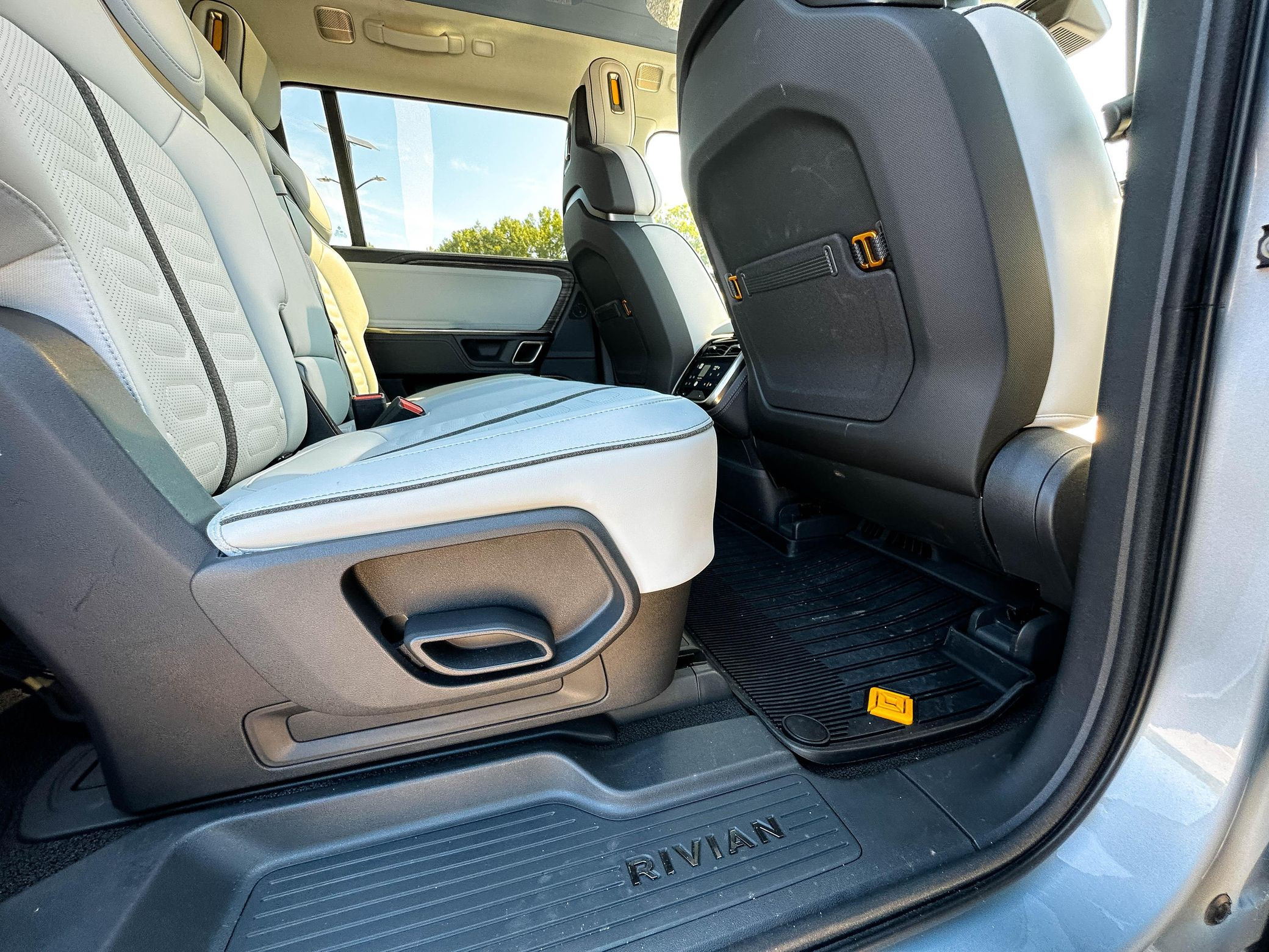 2023 Rivian R1S Adventure Edition - Image 57