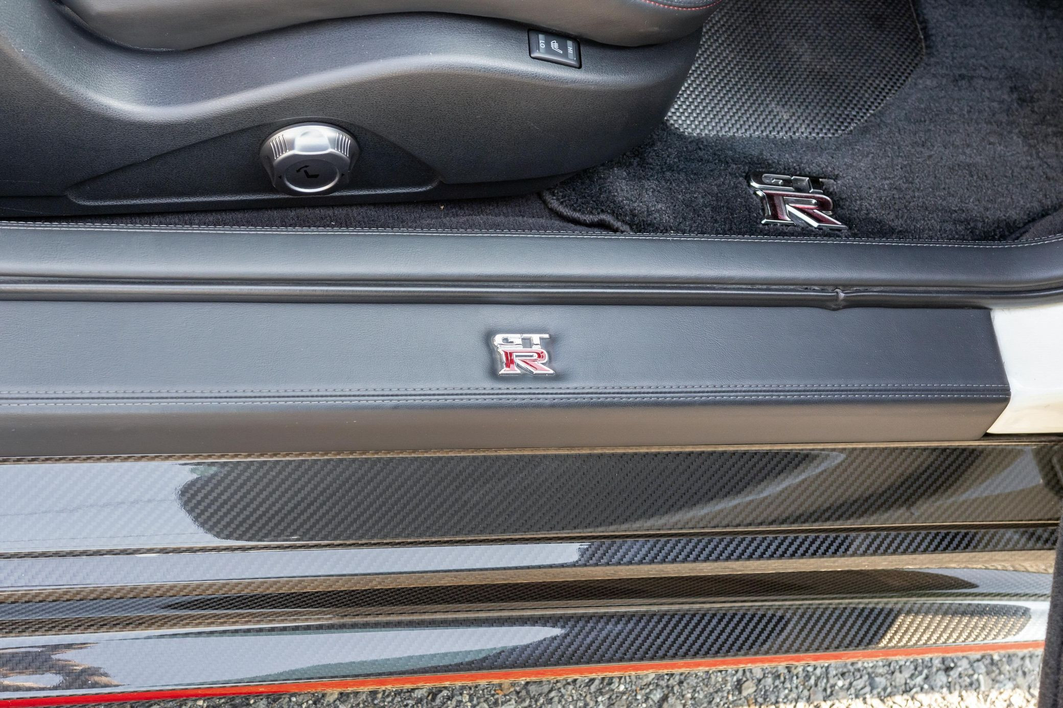 2015 Nissan GT-R NISMO - Image 39