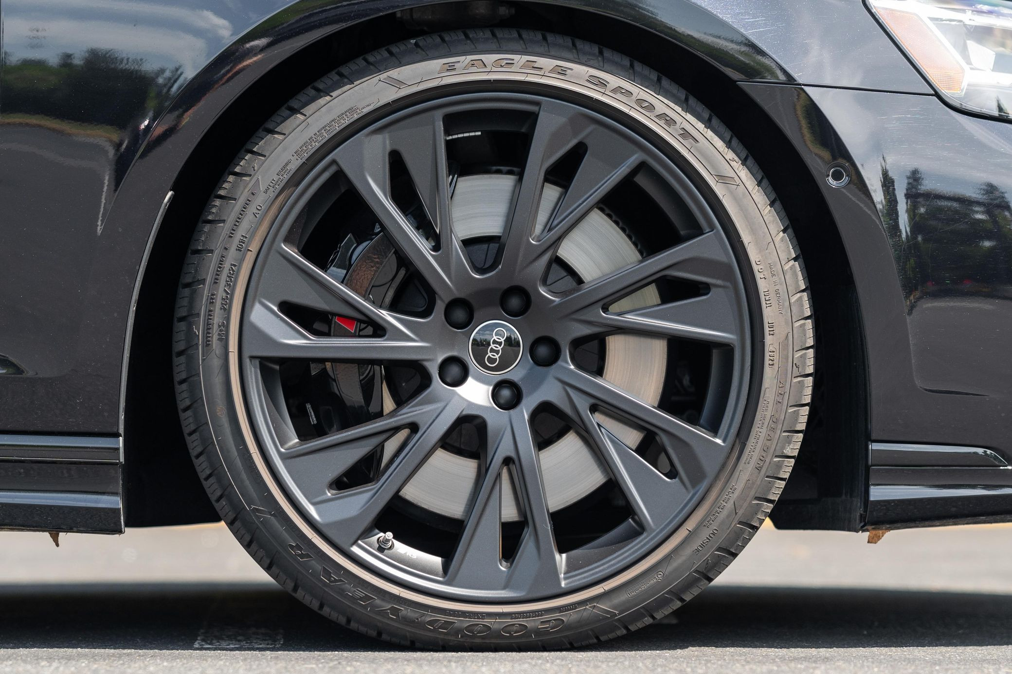 2025 Audi S8 - Image 58