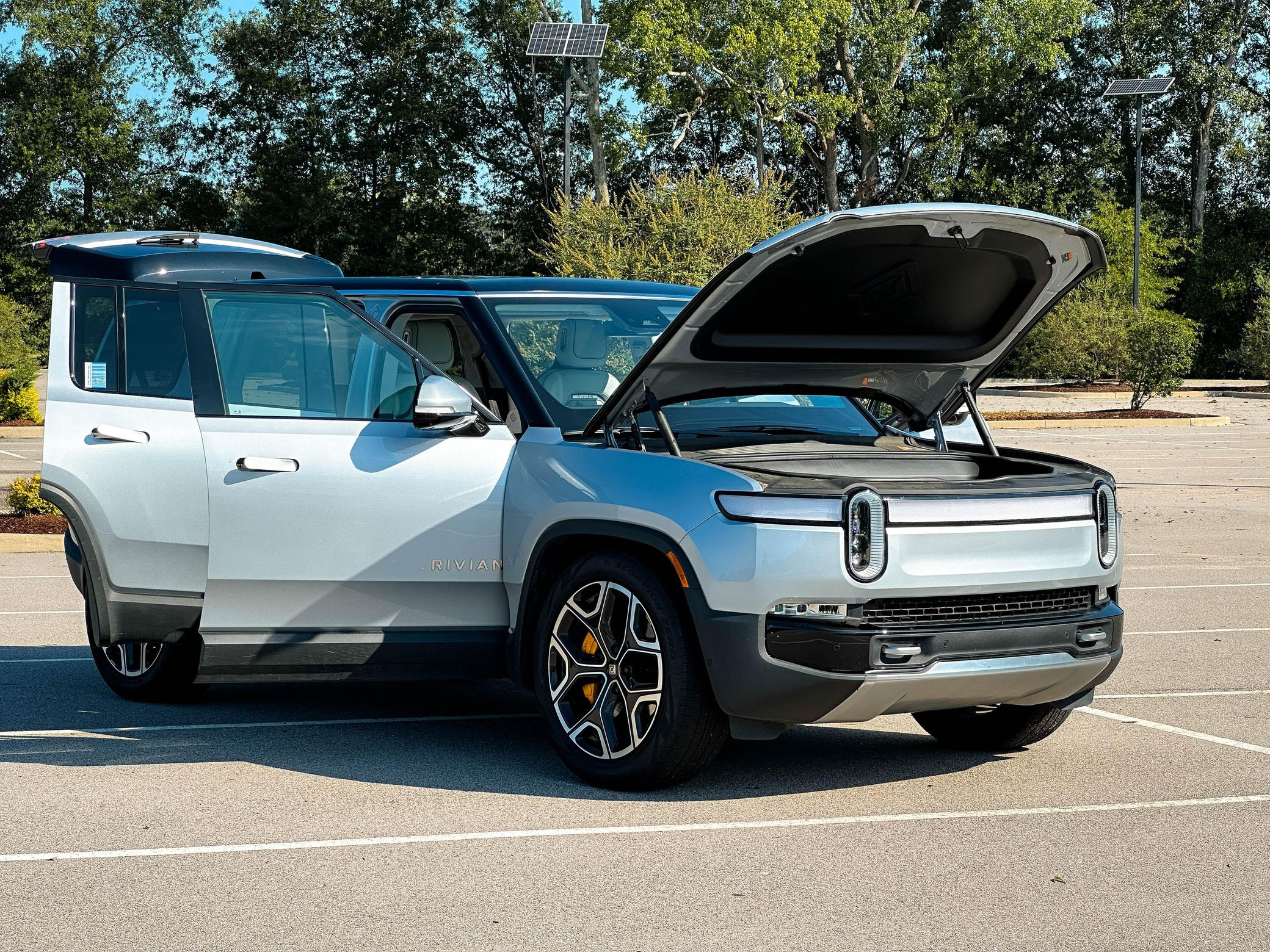 2023 Rivian R1S Adventure Edition - Image 62