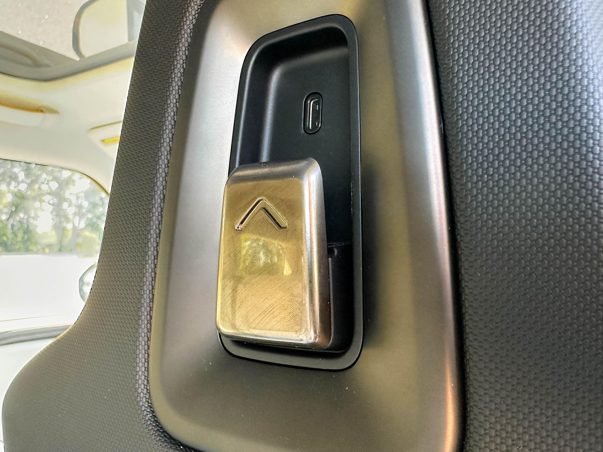 2023 Rivian R1S Adventure Edition - Image 63